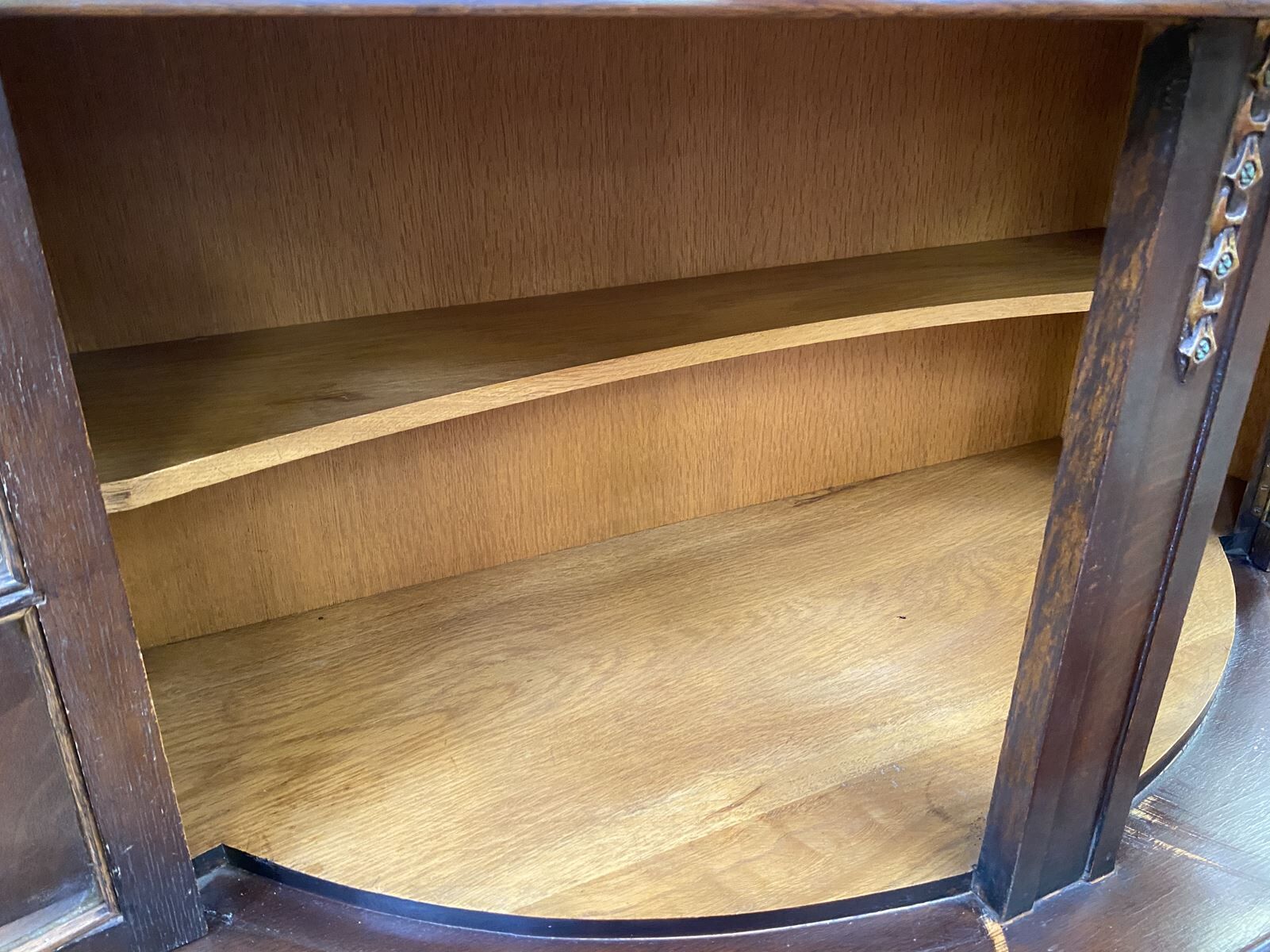 1930s English Art Deco oak buffet