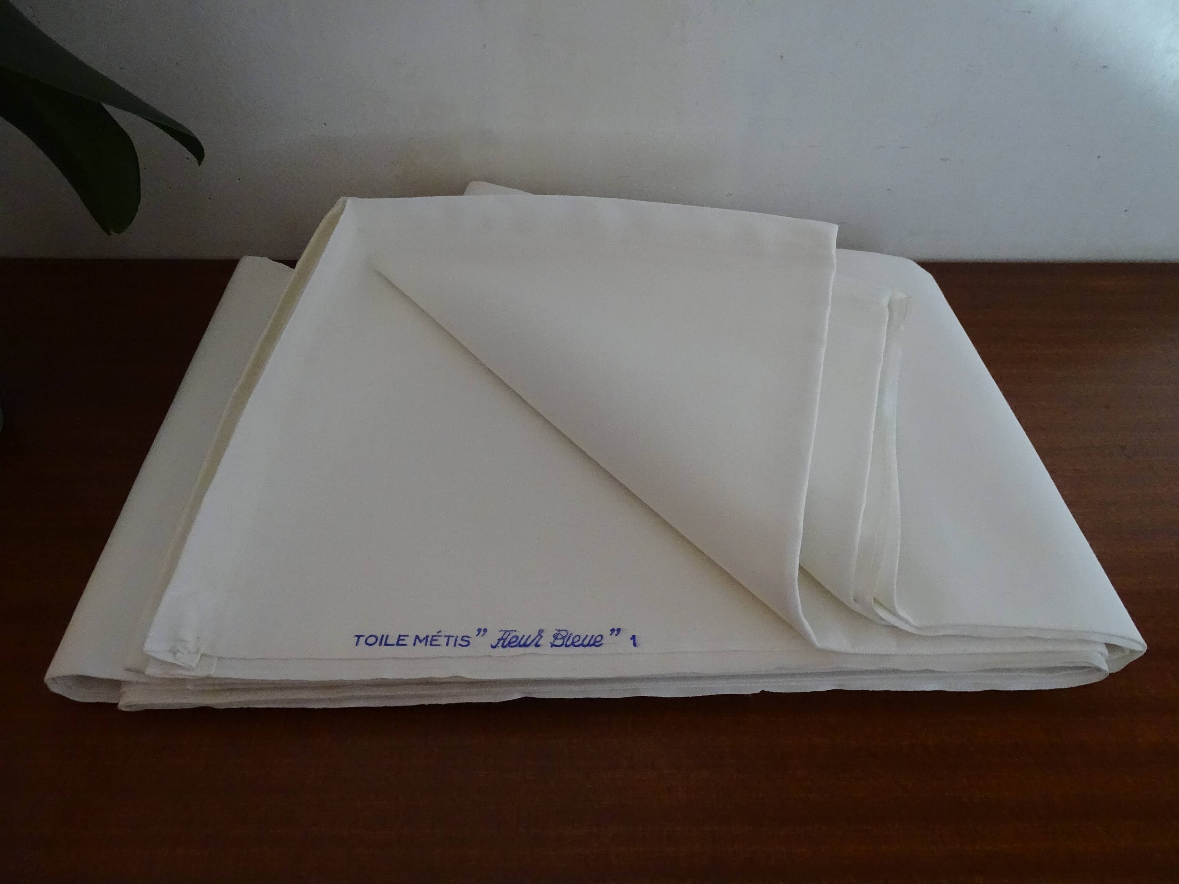 Drap plat "fleur bleue" lin toile métis 310 x 220 cm - blanc
