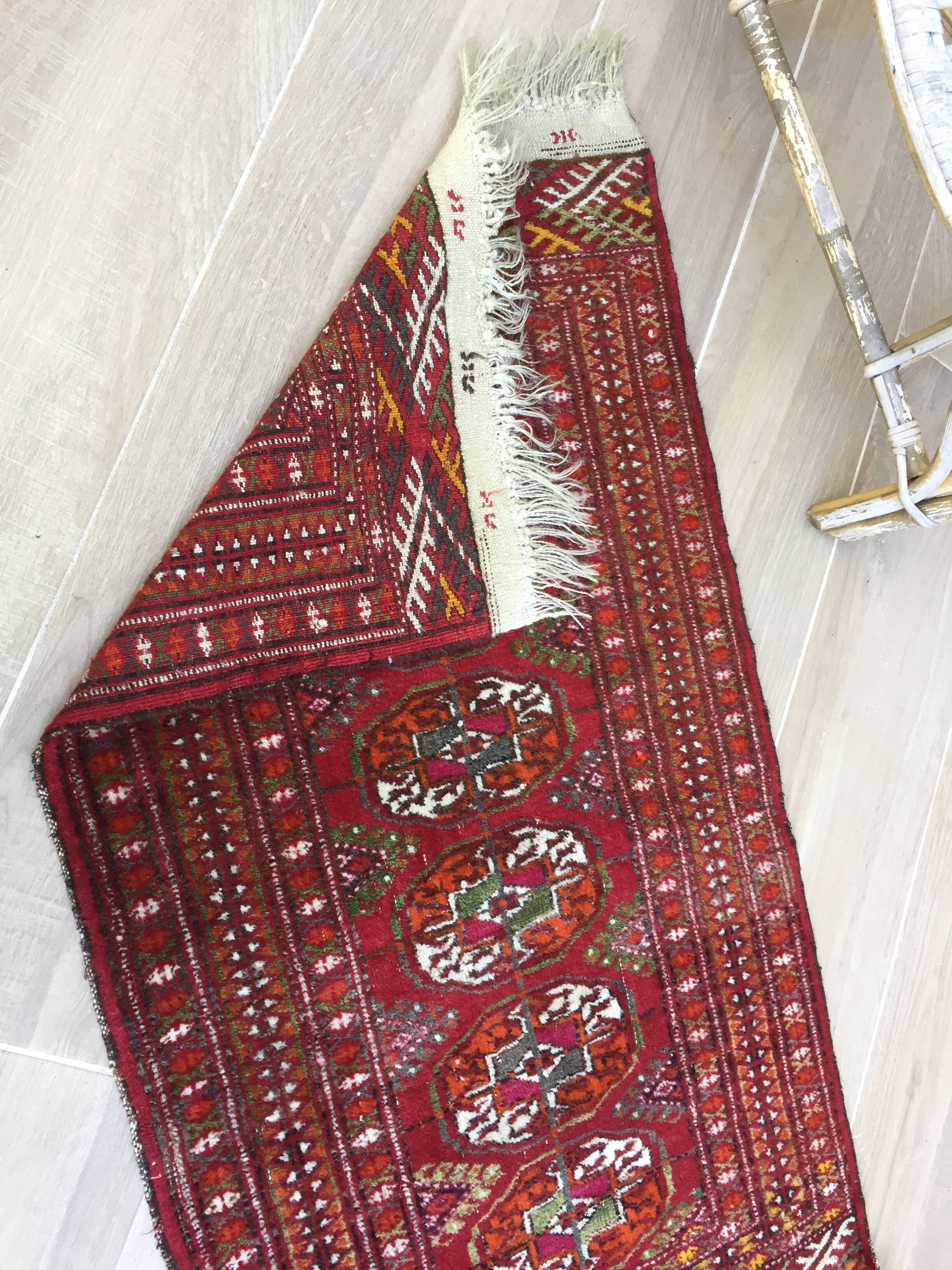 Vintage pure wool rug – 118 x 57cm
