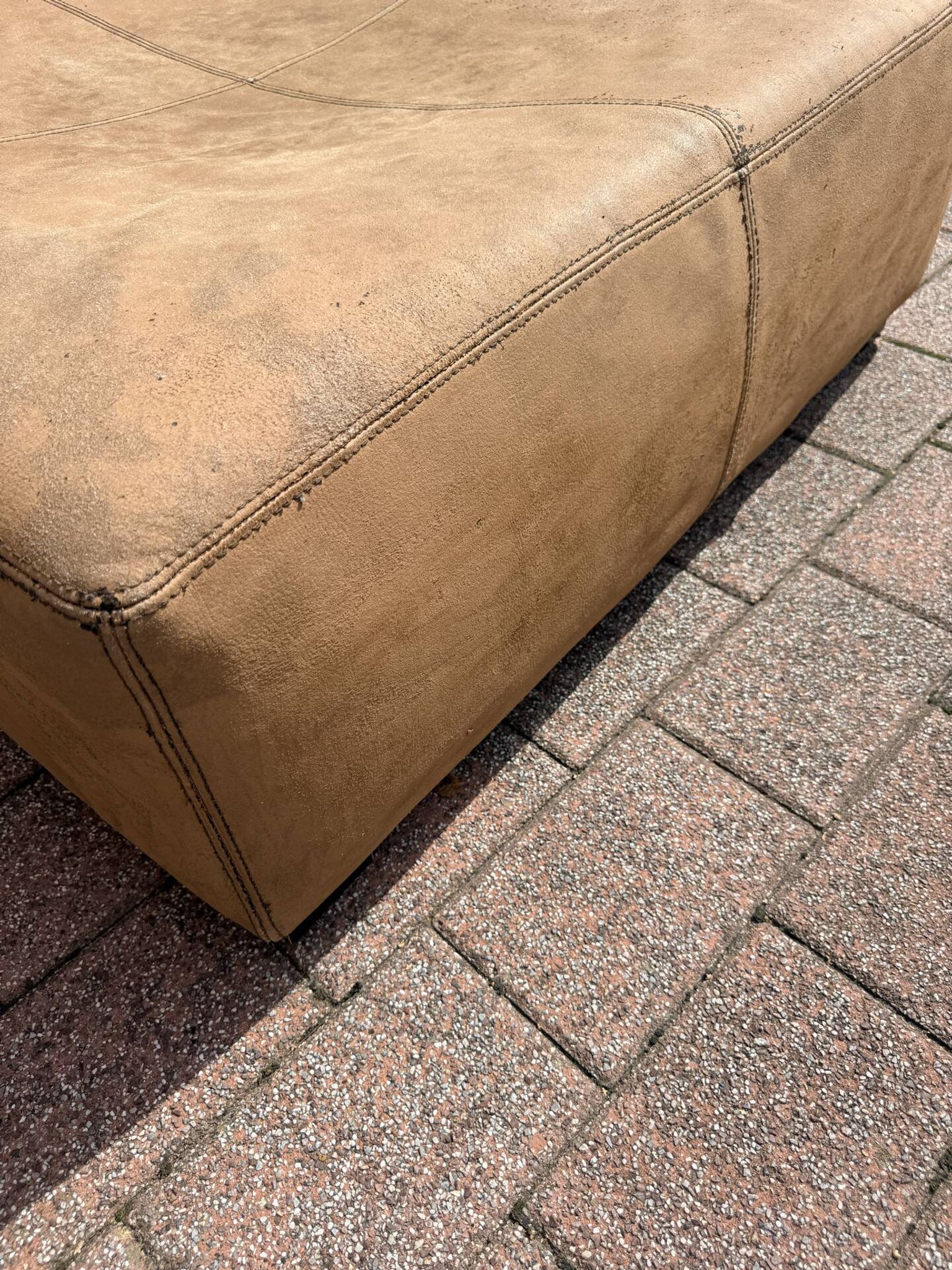 Large square pouffe in patinated nubuck leather – 100 × 100 cm