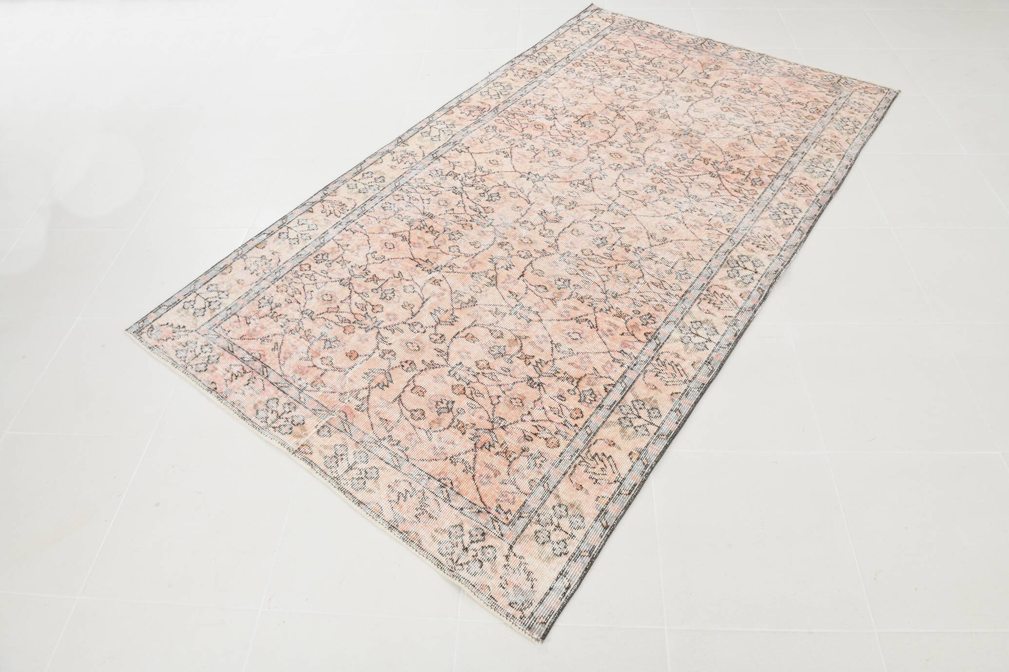 5x8 Faded Pink & Beige Floral Turkish Vintage Rug, 143x248 Cm