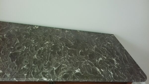 Commode Louis Philippe avec plateau en marbre