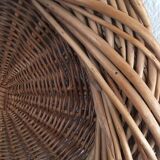 Round basket or braided wicker tray