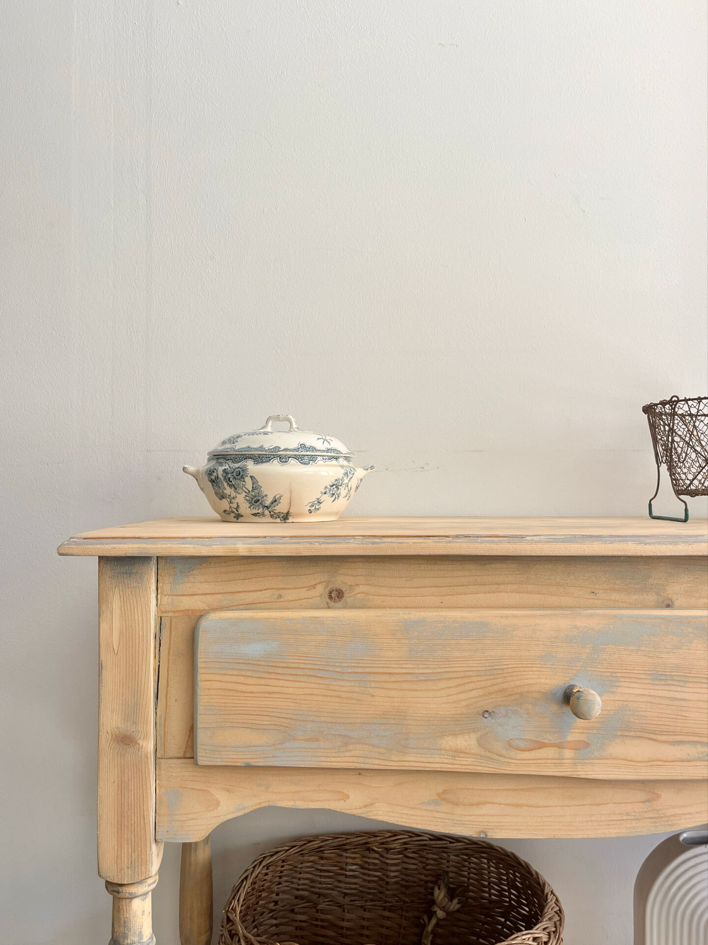 Petite console