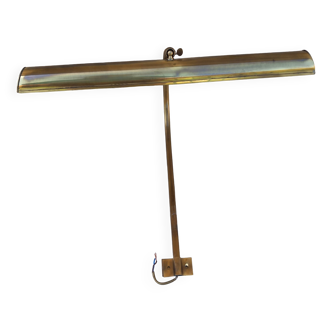 Brass wall light for picture lighting