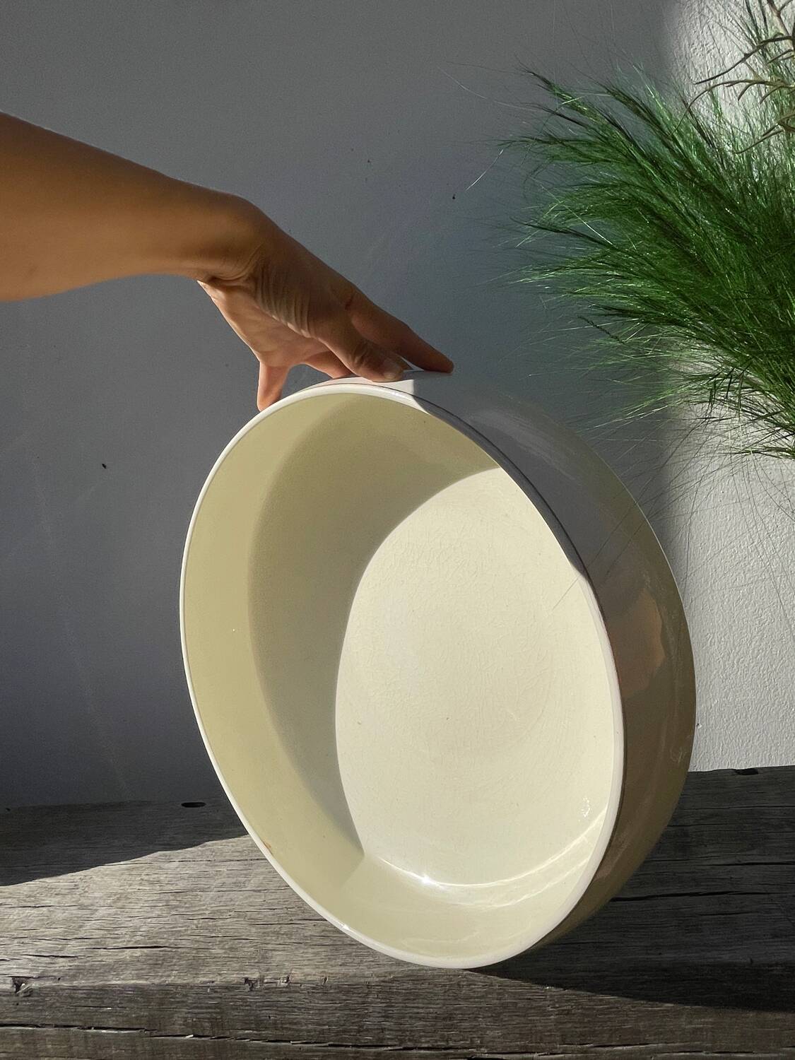 Large white and gold porcelain salad bowl from Lunéville
