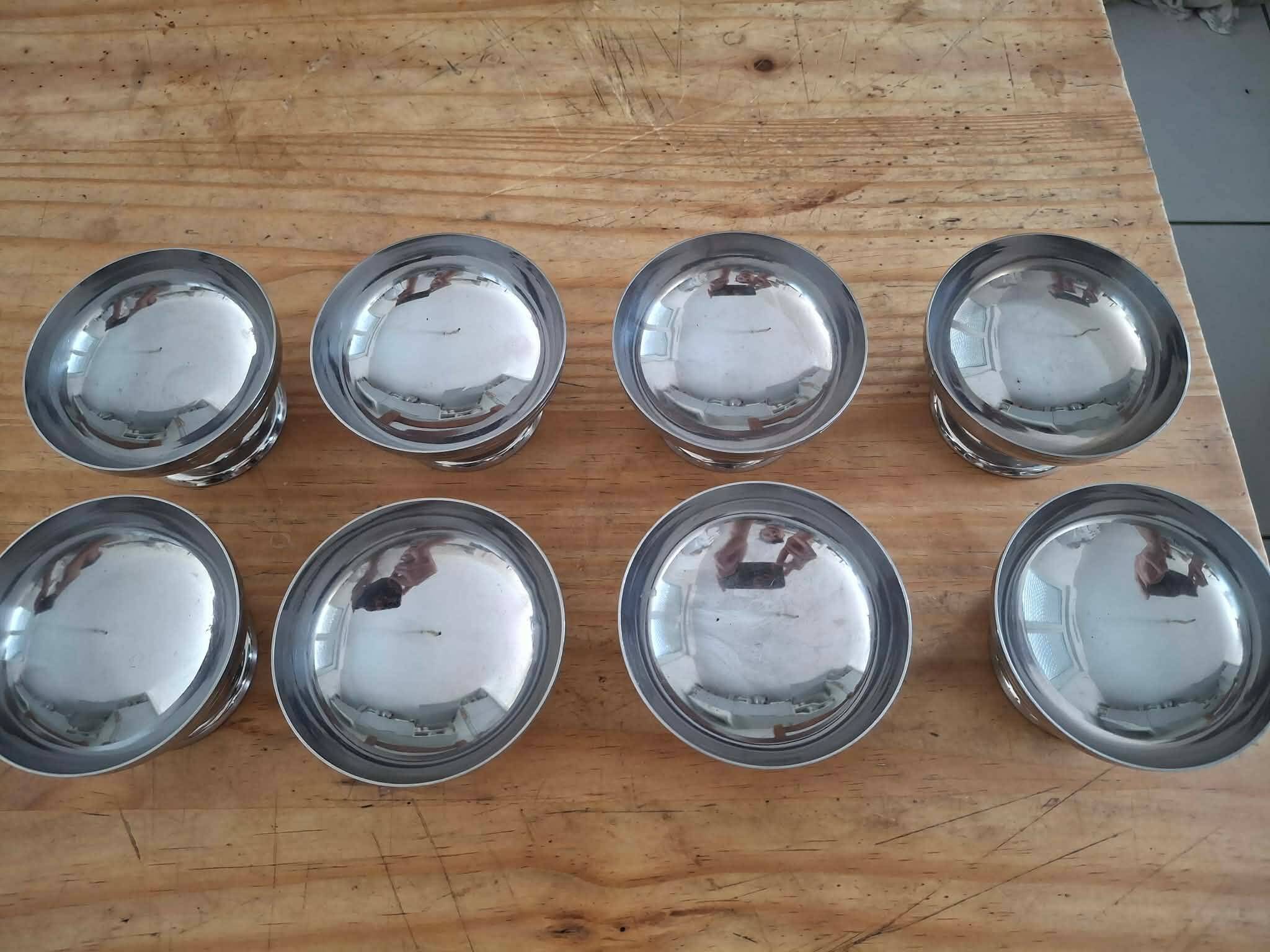 Set of 8 stainless steel ice cream bowls 18% - made in France