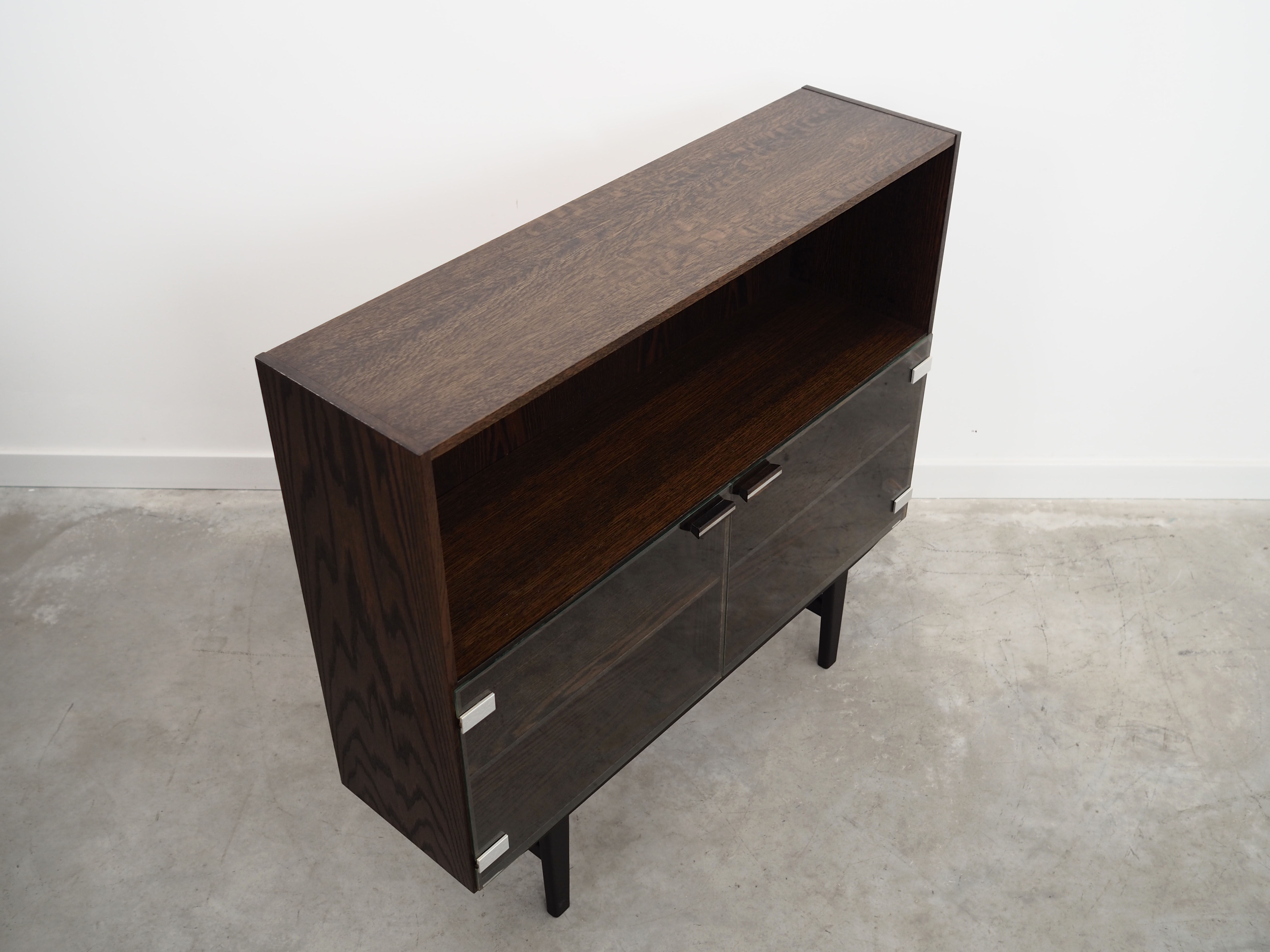 Oak bookcase, Danish design, 1970s, production: Denmark