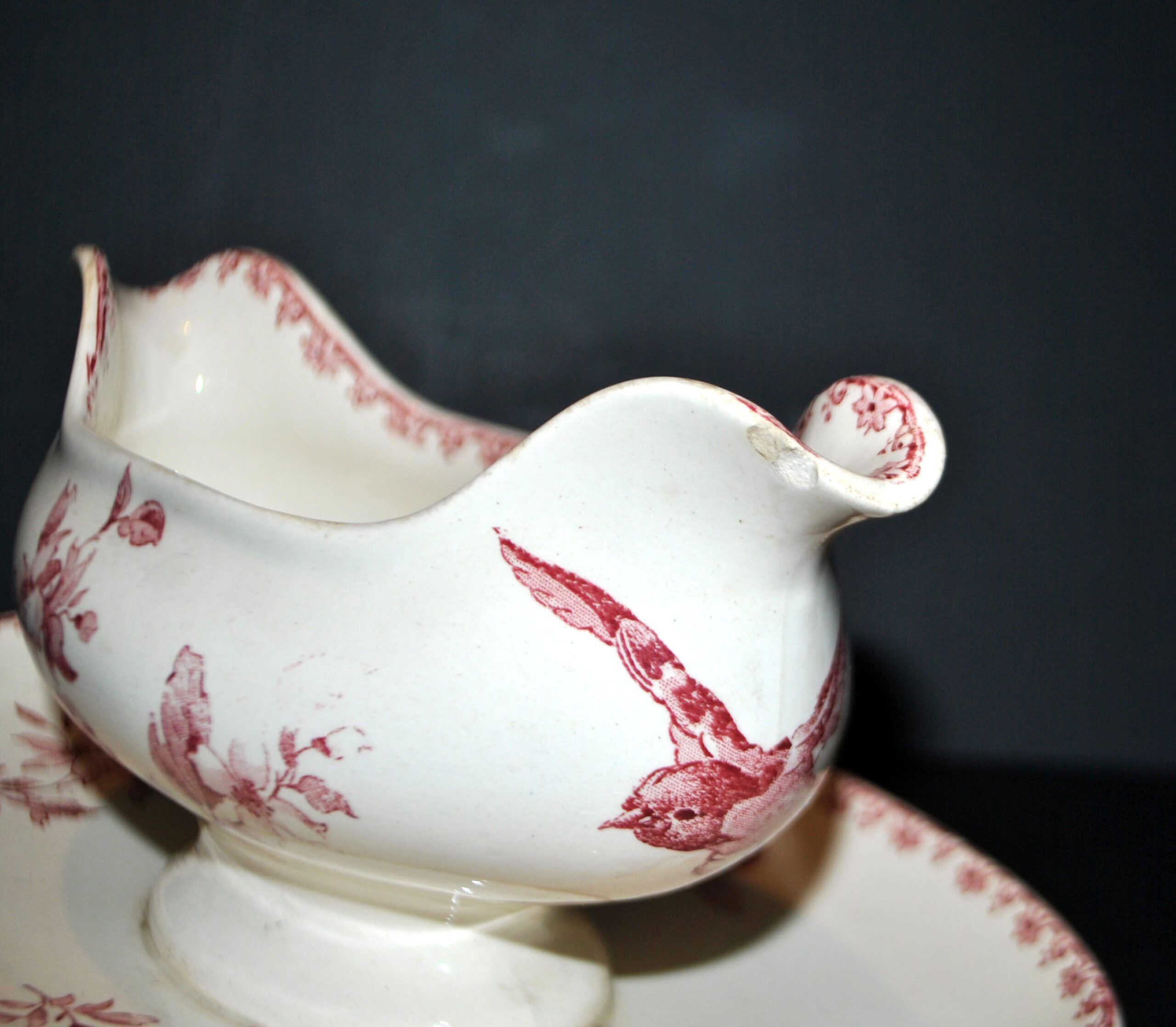 Sarreguemines earthenware gravy boat, Red Favorite with birds