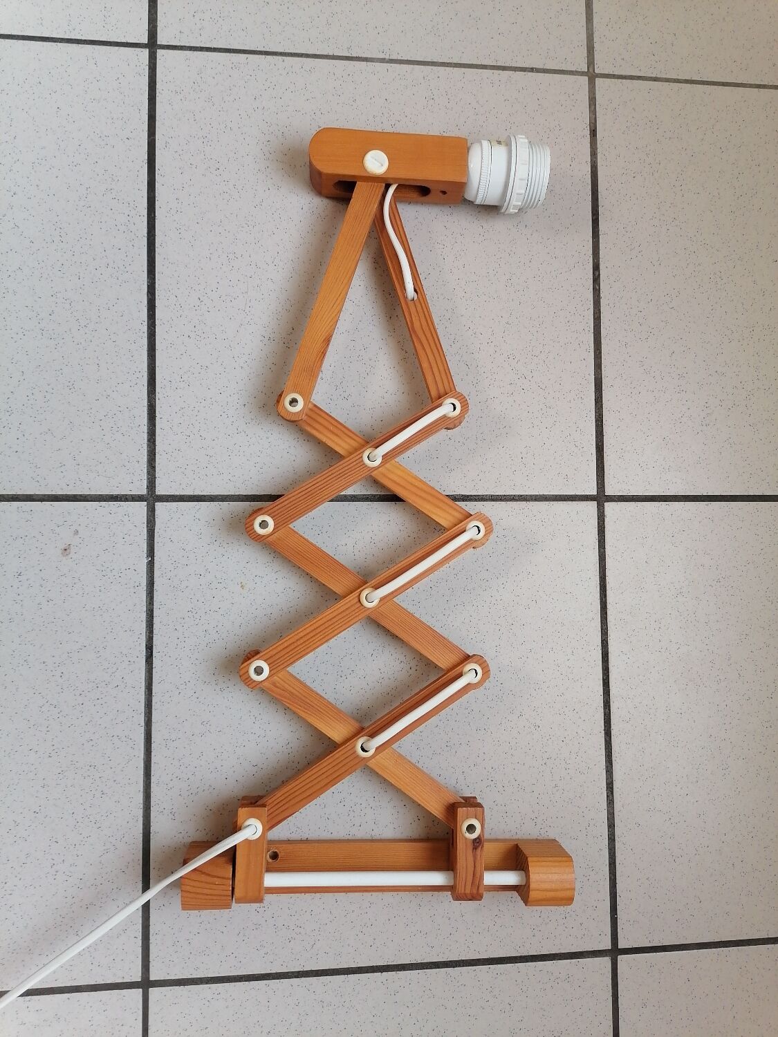 Pair of wooden scissor wall lamps