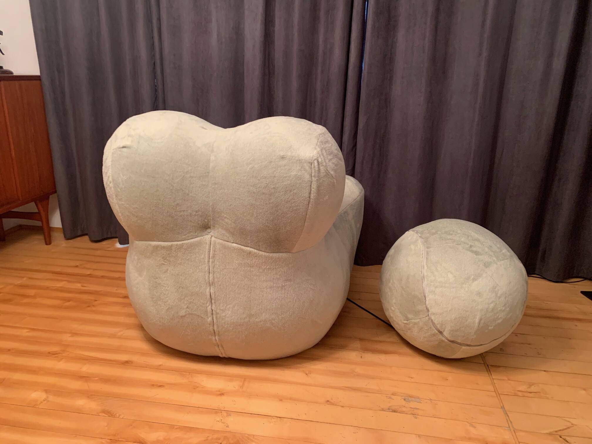 Big Mama" armchair designed by Gaetano Pesce, UP limited 40, B&B Italia