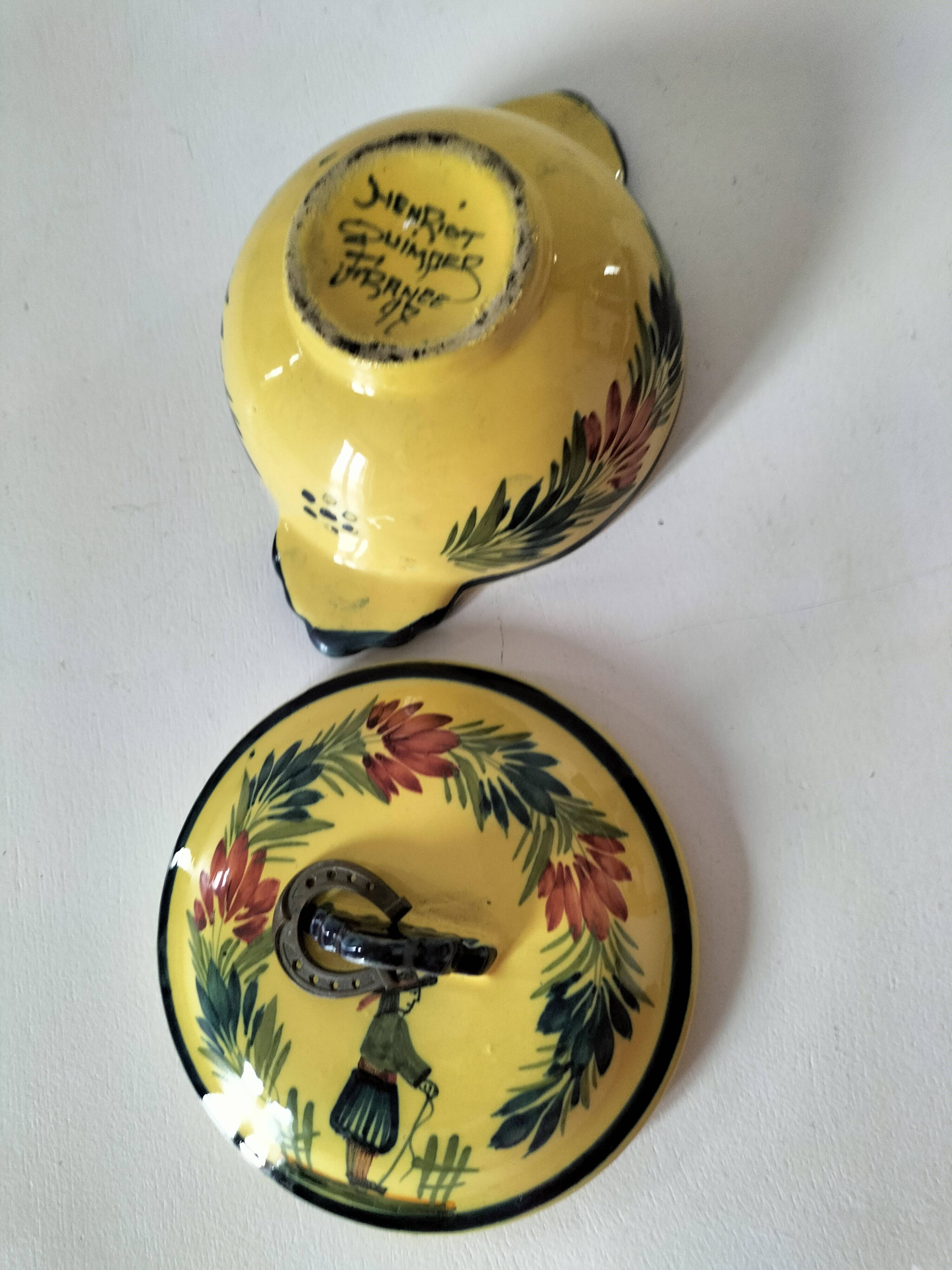 Breton bonbonnière Quimper Henriot – Hand-painted earthenware