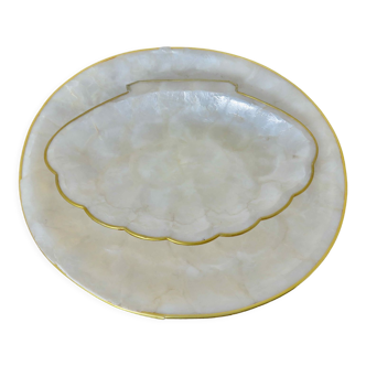 Set in Philippine mother-of-pearl, ramekin and plate