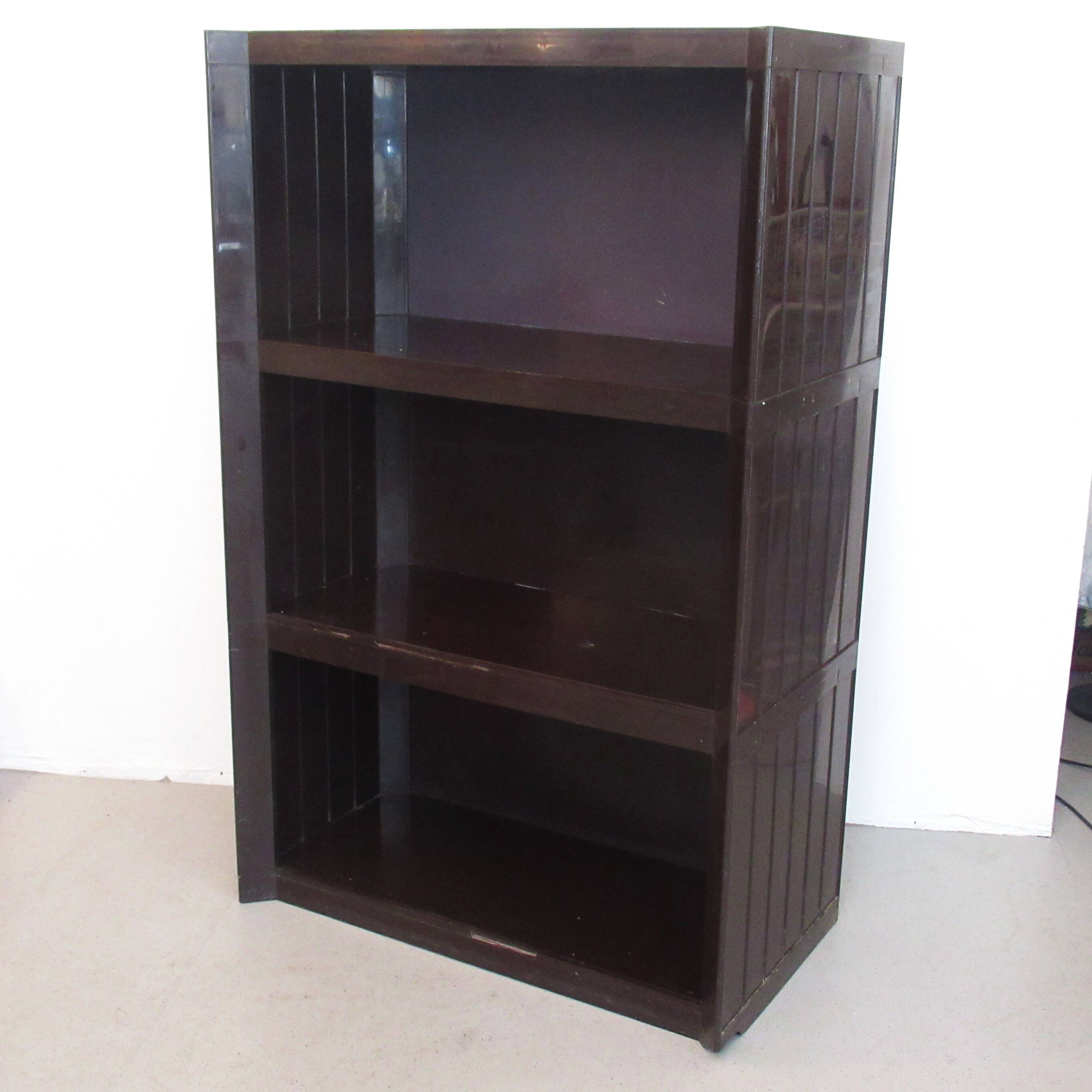 Multipla shelf by André Vandenbeuck Strässle from the 1970s.