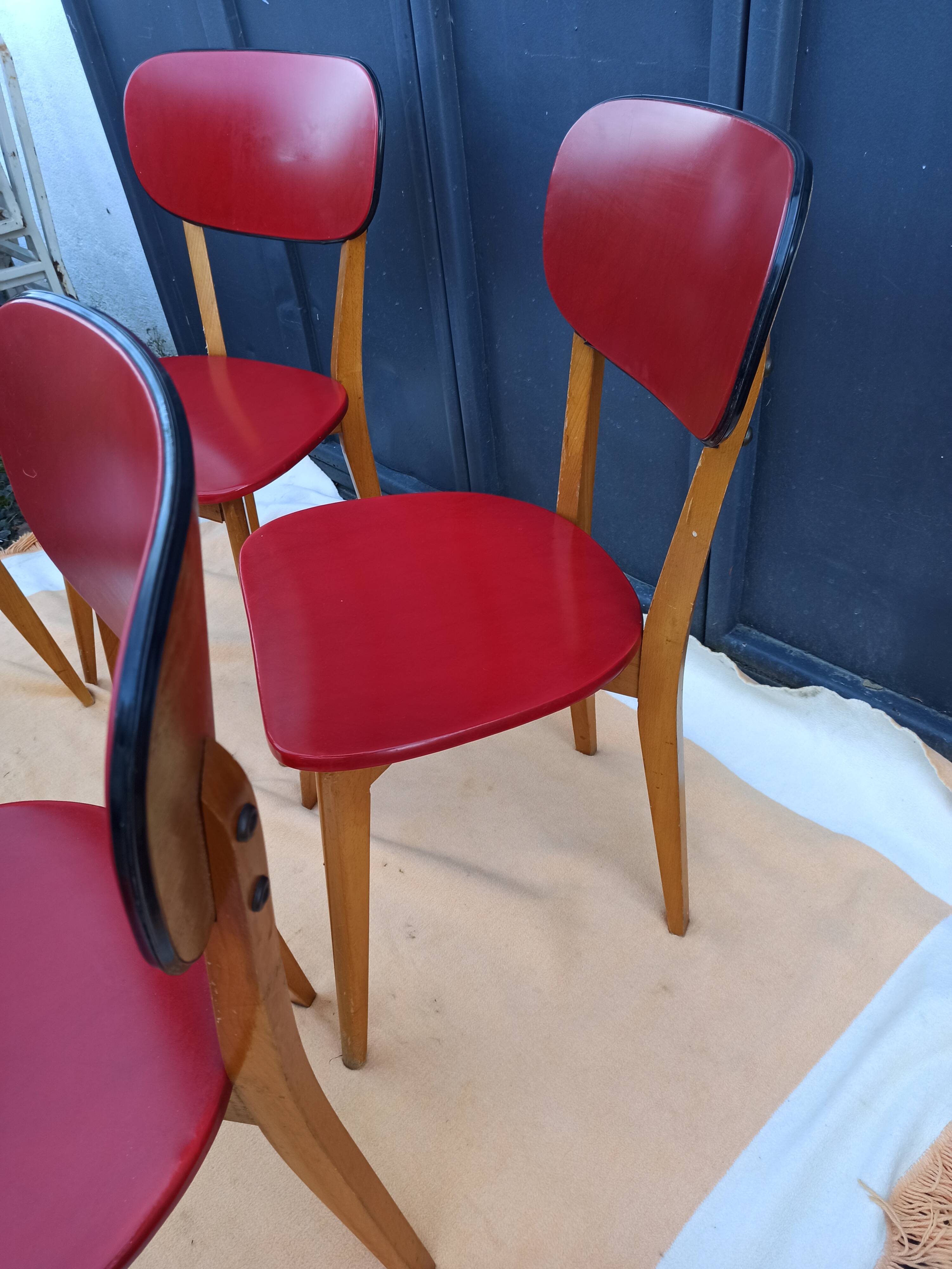 Set of 4 chairs in red skaï kitchen wood chair