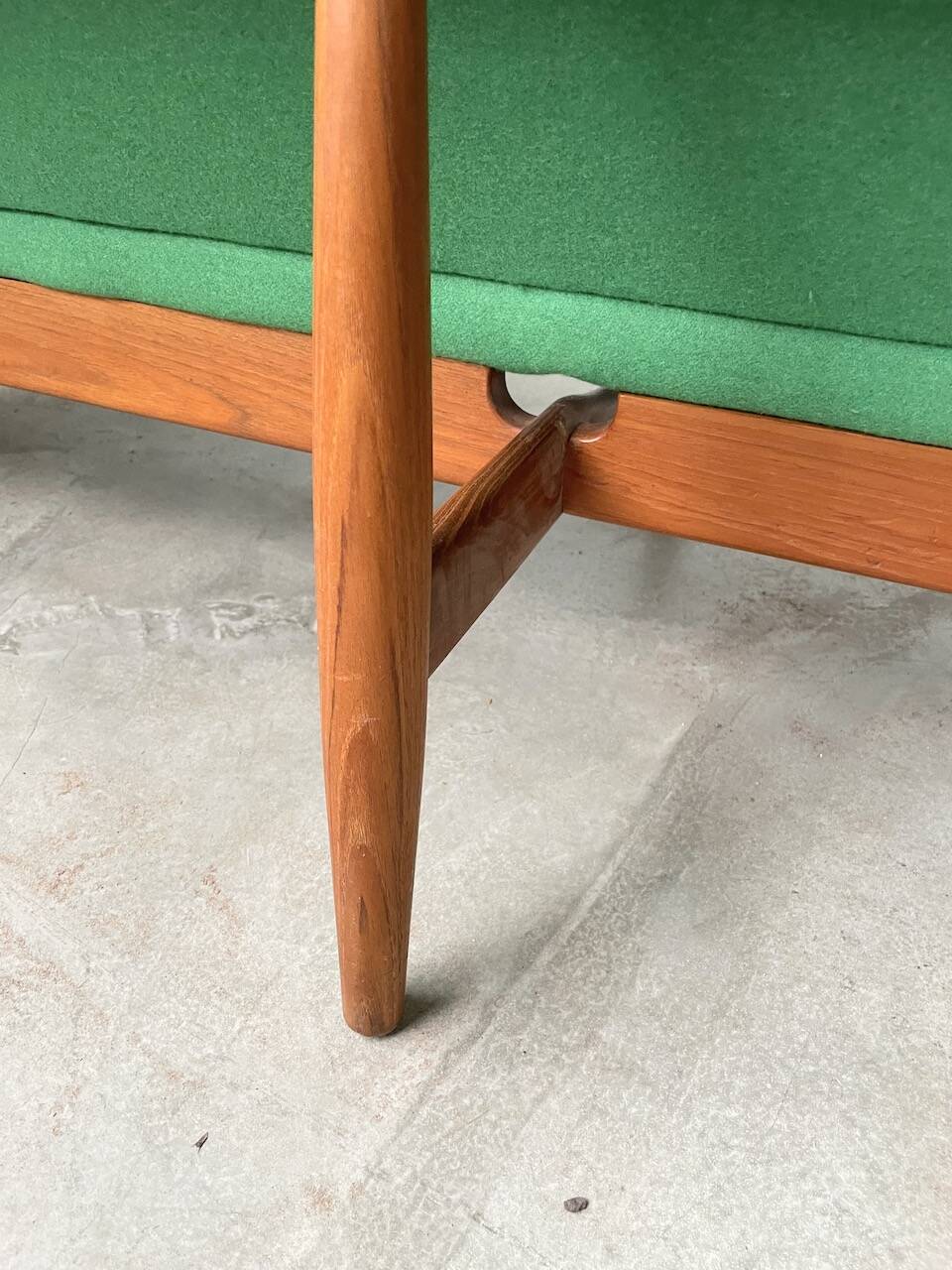 Finn Juhl three-seater bench “Japan” model France & Son