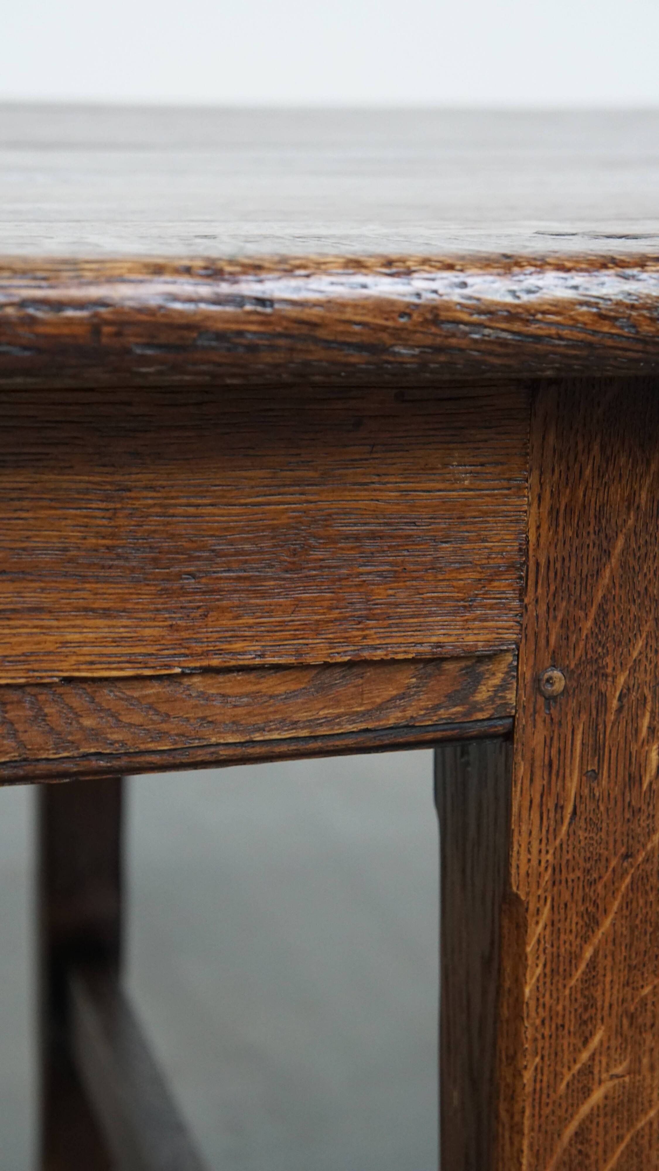 Grande table à manger ancienne en chêne anglais du début du XIXe siècle