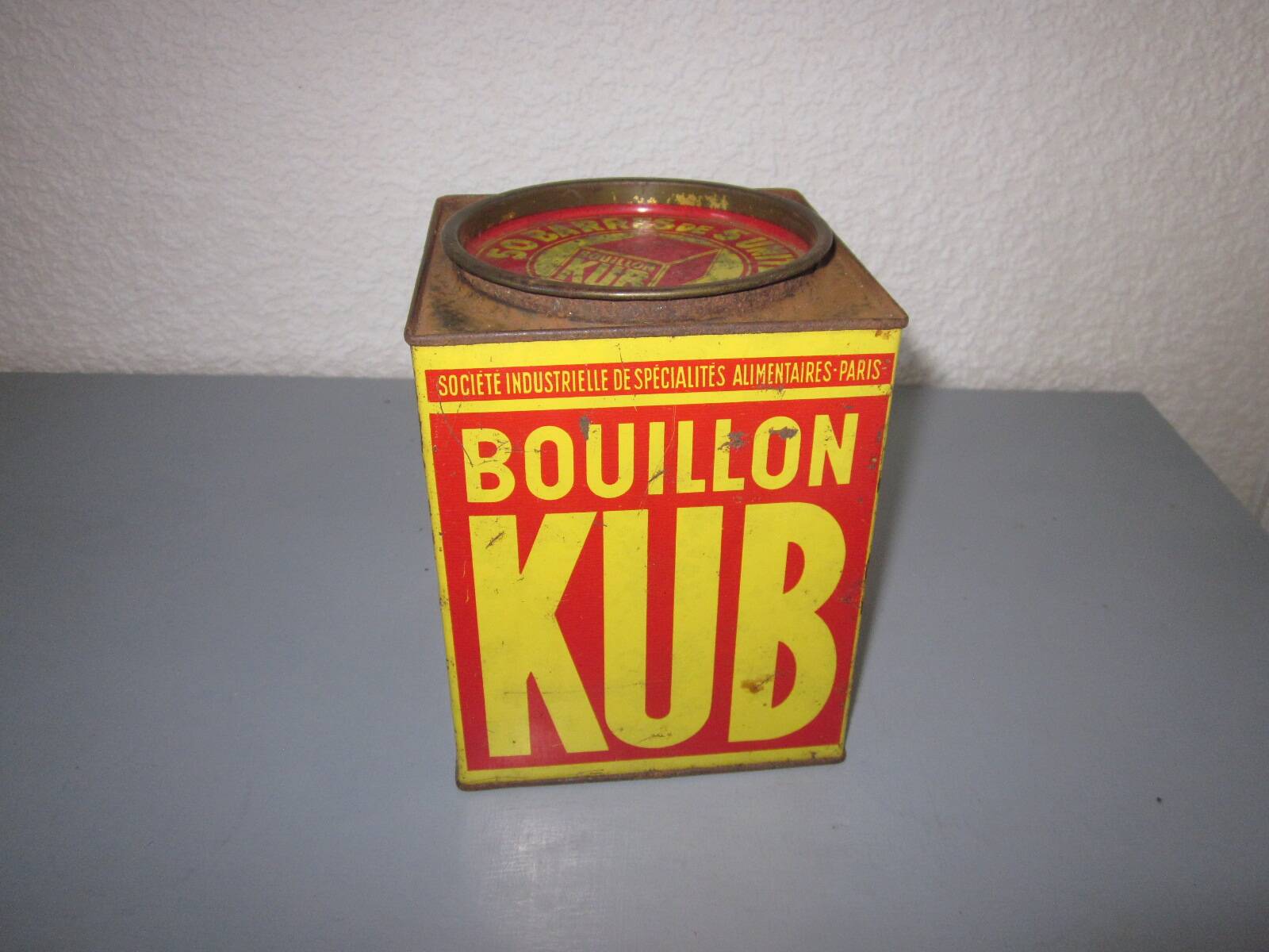Kub broth box.