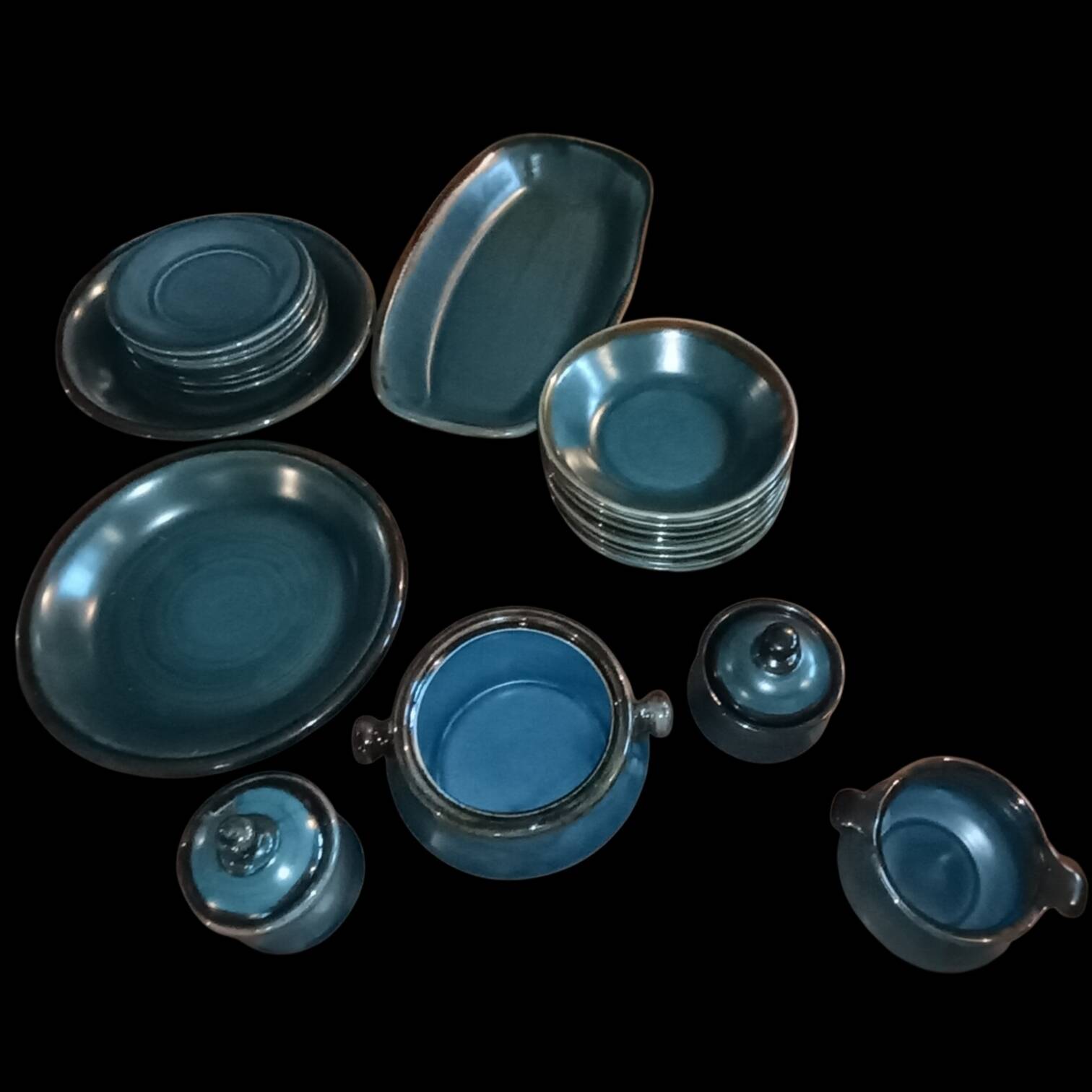 St Clément earthenware table service