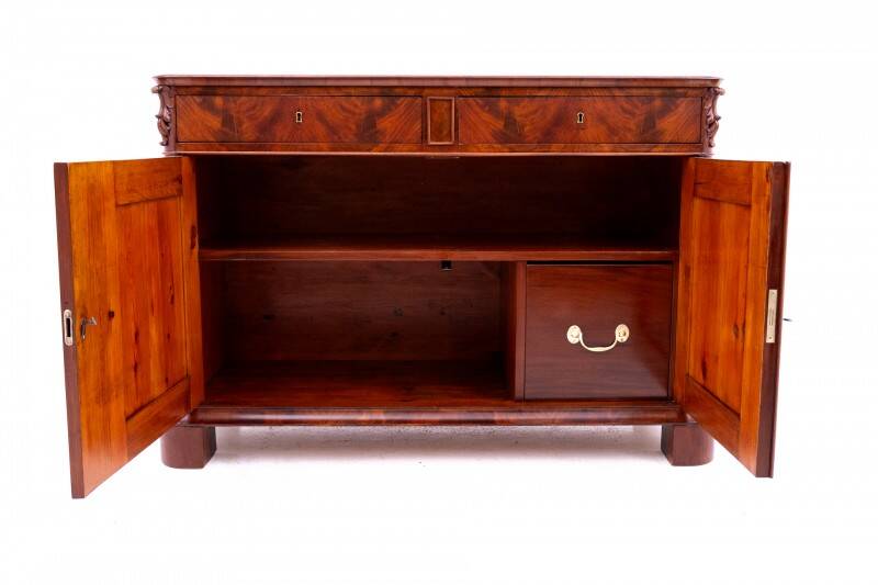 Chest of drawers, Northern Europe, late 19th century.