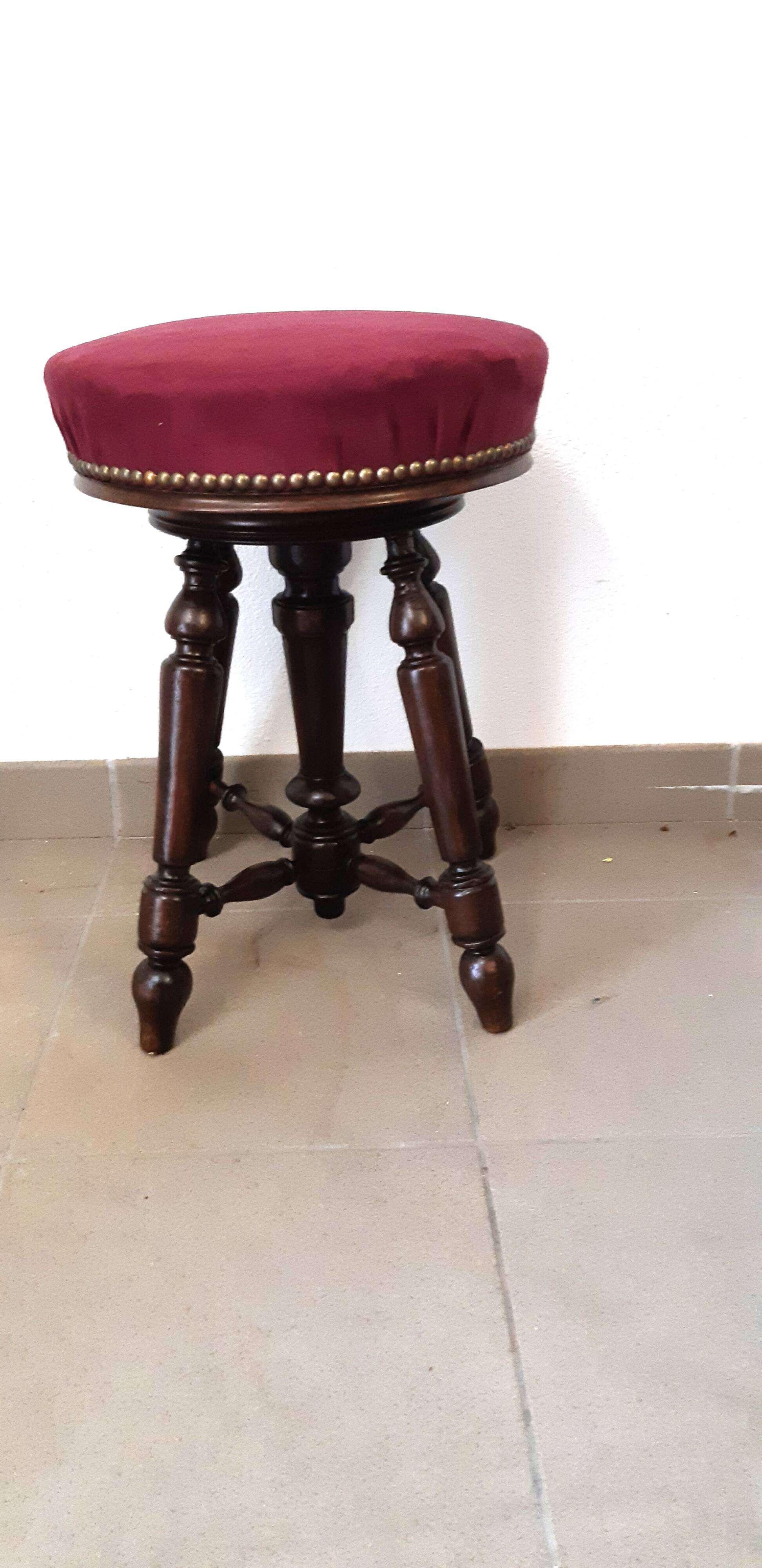 Napoleon III piano stool with four turned legs, restored from the period