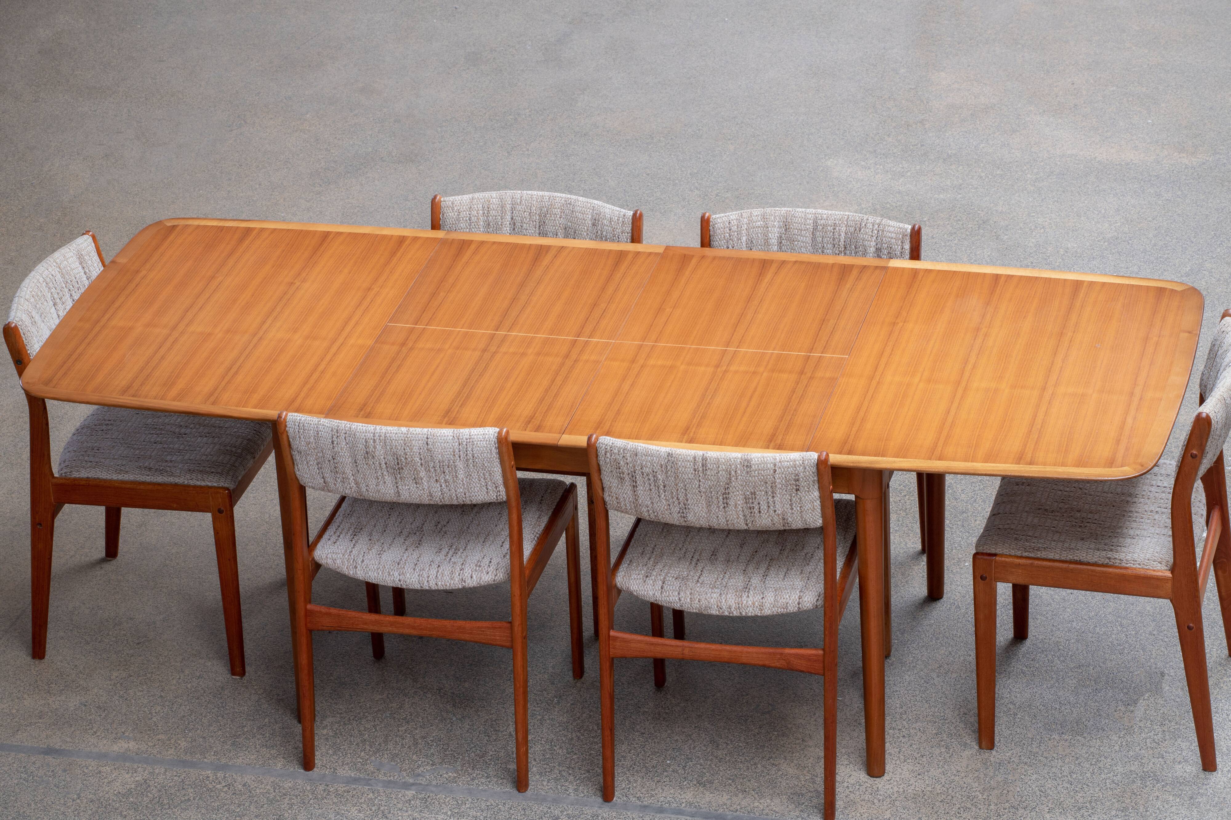 Scandinavian vintage extendable table double extension 1960