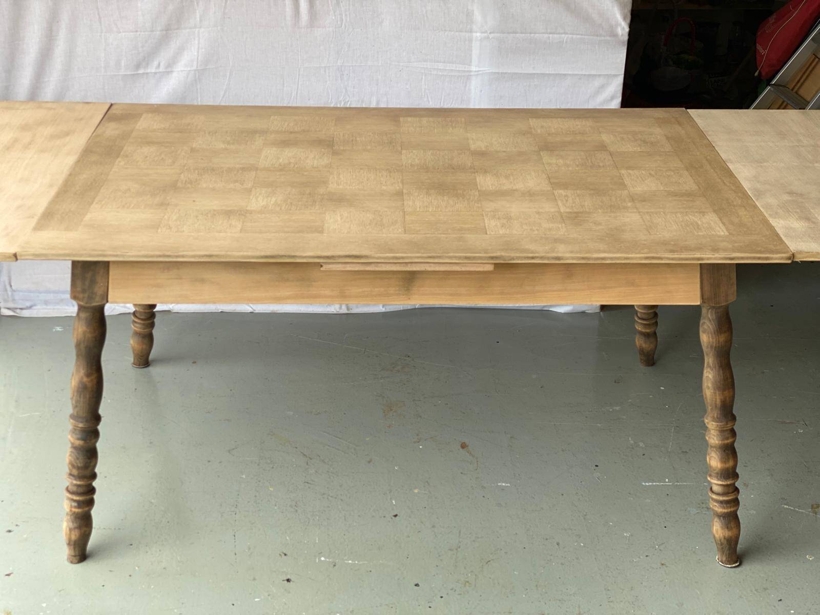 Vintage extendable dining table renovated in marquetry and raw wood