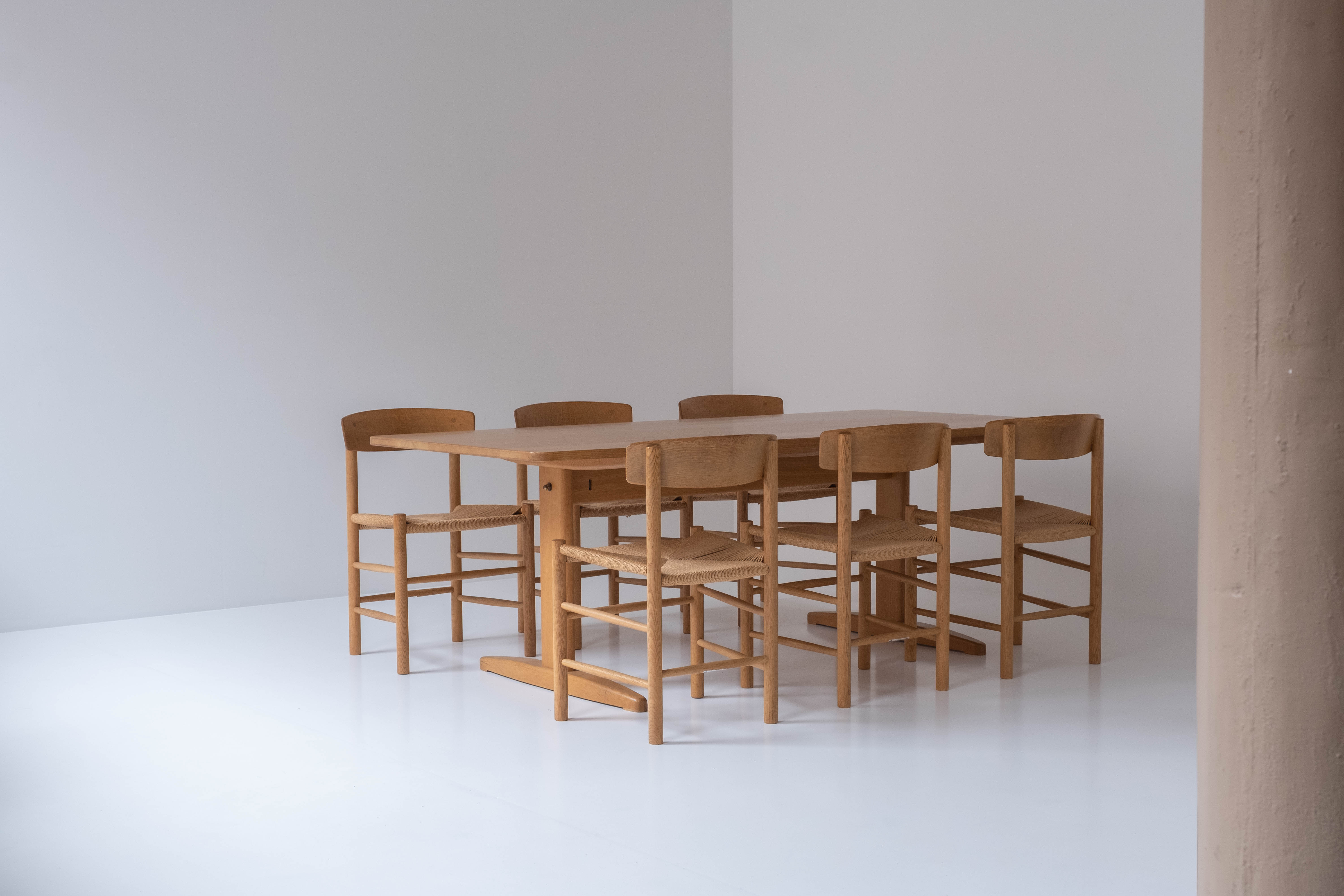 Shaker dining table designed by Børge Mogensen for Carl Madsen & Son, Denmark 1960s.