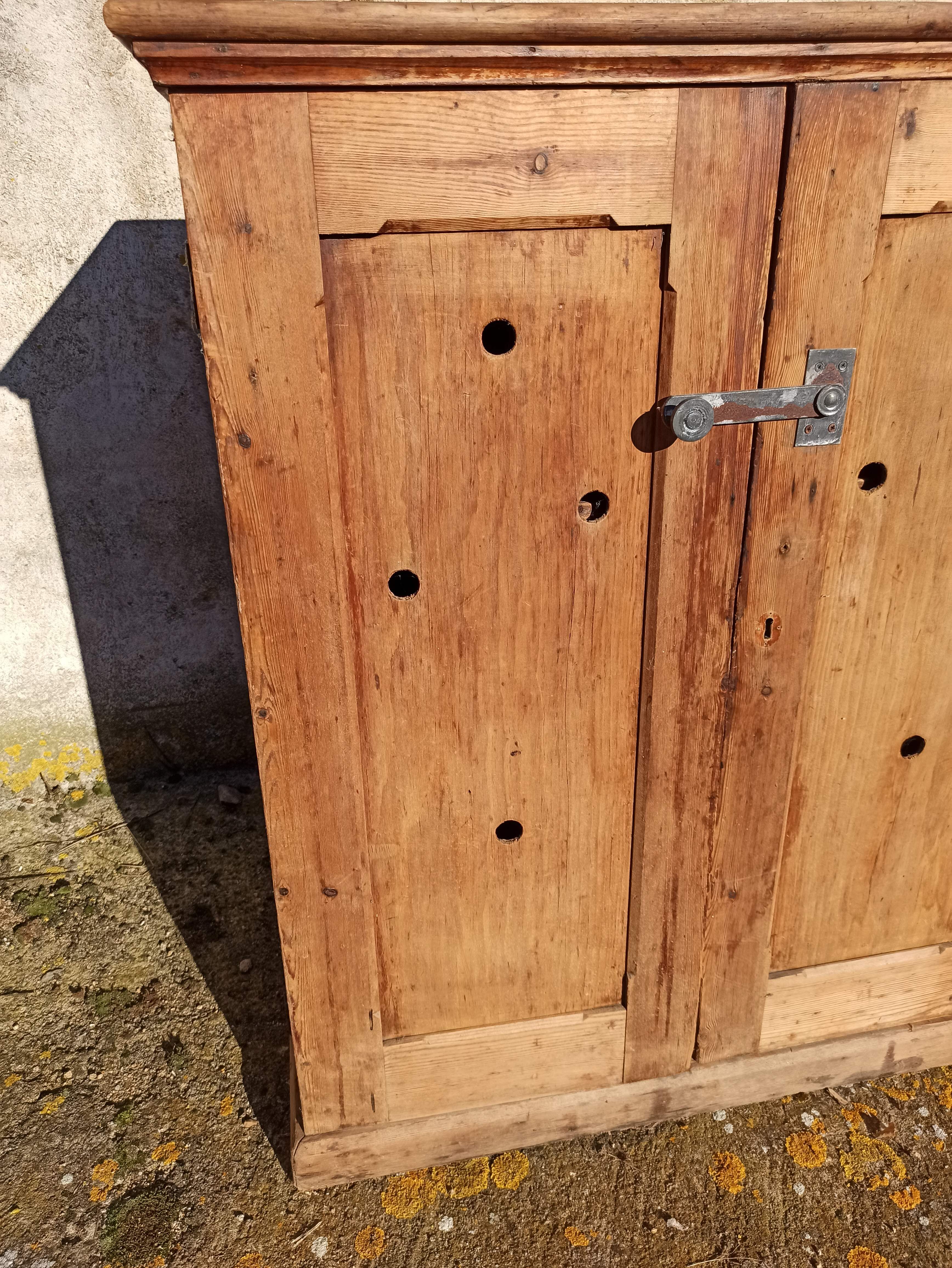 Low sideboard 2 doors