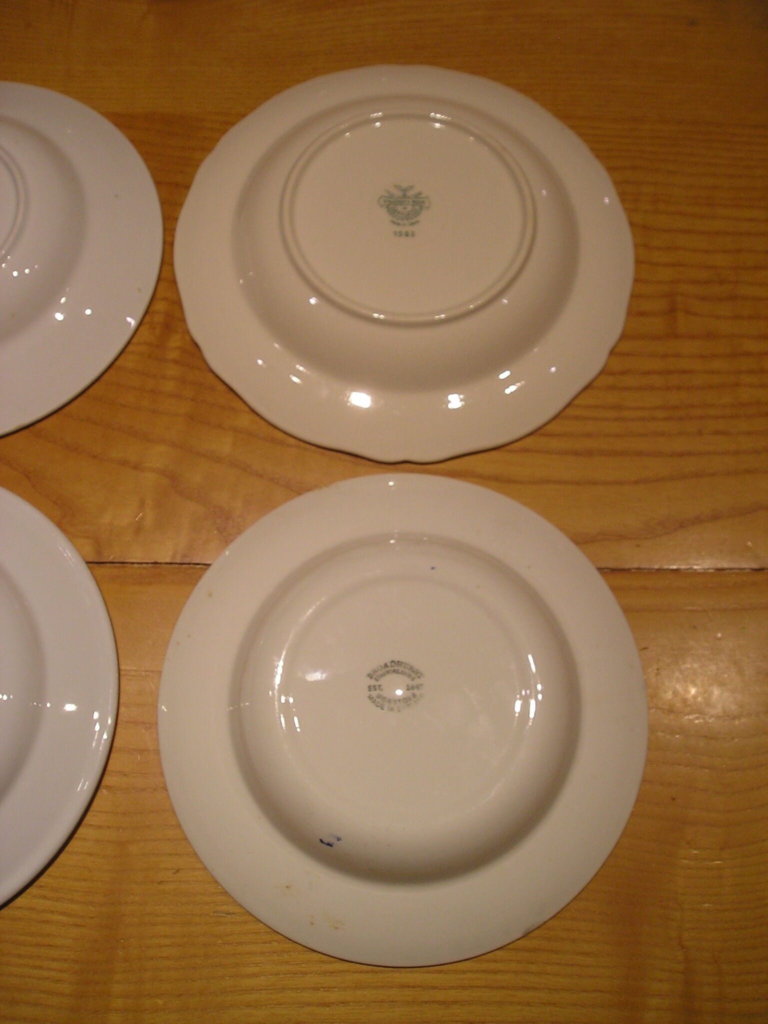 Set of 6 different hollow plates