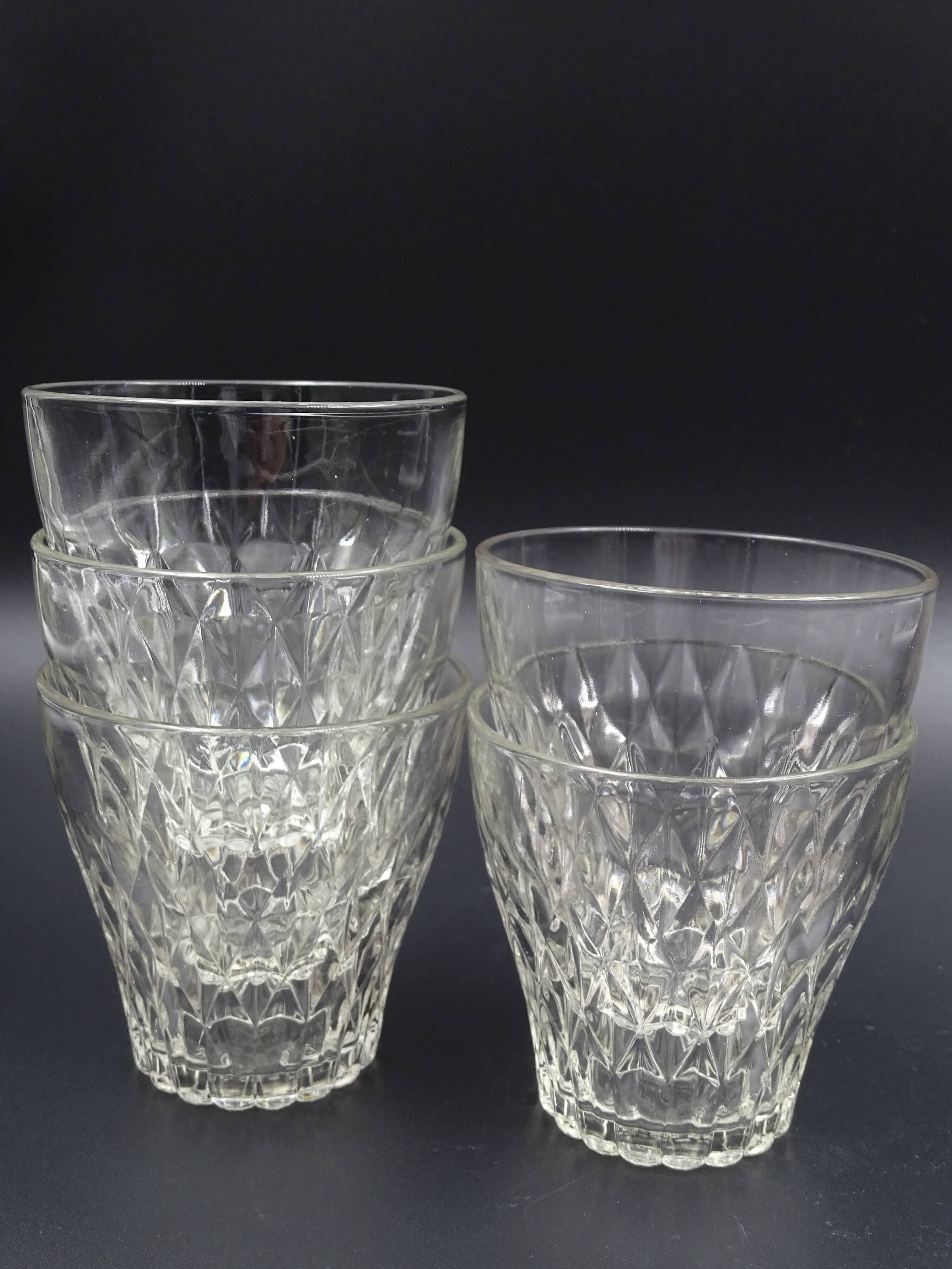Set of 7 vintage Vereco glasses with diamond tips - around 1960