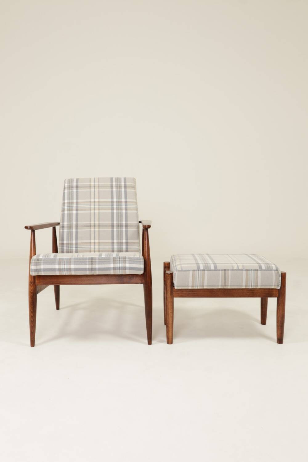 Ensemble fauteuil et repose-pieds vintage Tartan Royal Design Mid Century Style