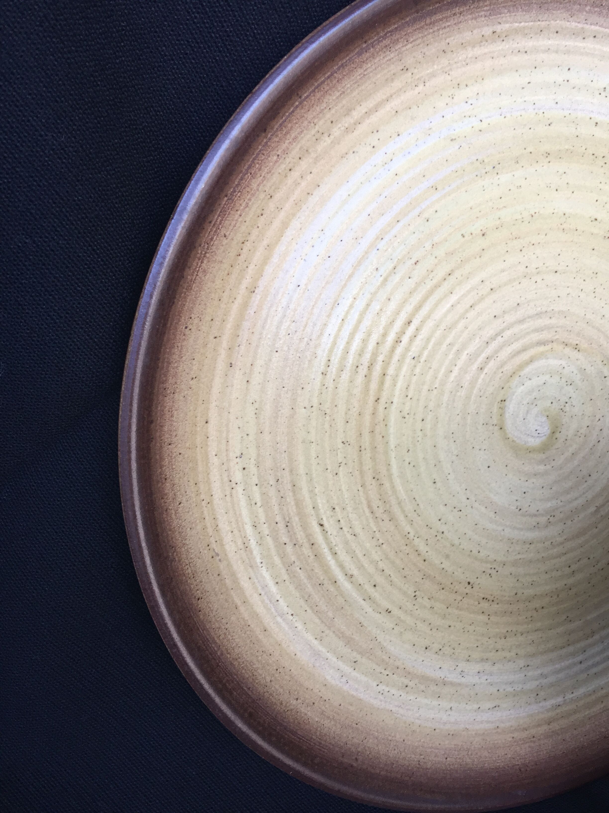 Stoneware dessert plates