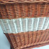 Wicker basket & woven scoubidou threads