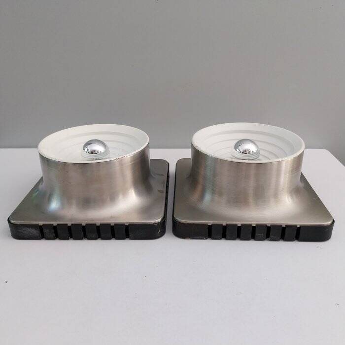 Pair of Italian wall lights from the 70s