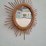 Coiffeuse en rotin vintage 1950 avec miroir soleil