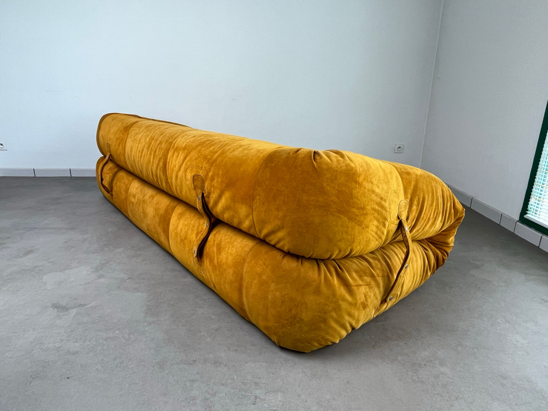 Nubuck leather amphibious sofa by Alessandro Becchi for Giovannetti,
