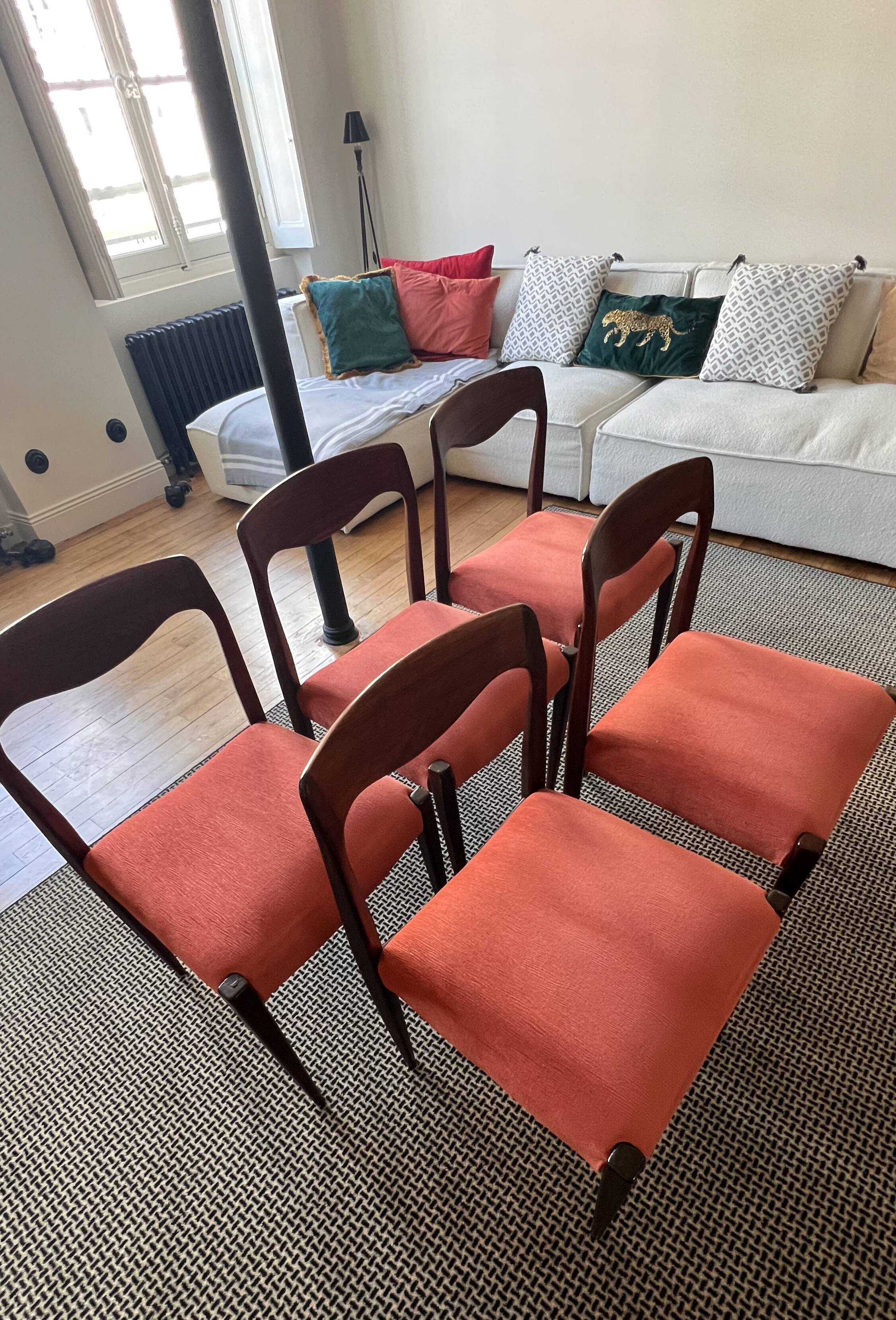5 Vintage Chairs EDITIONS SELF