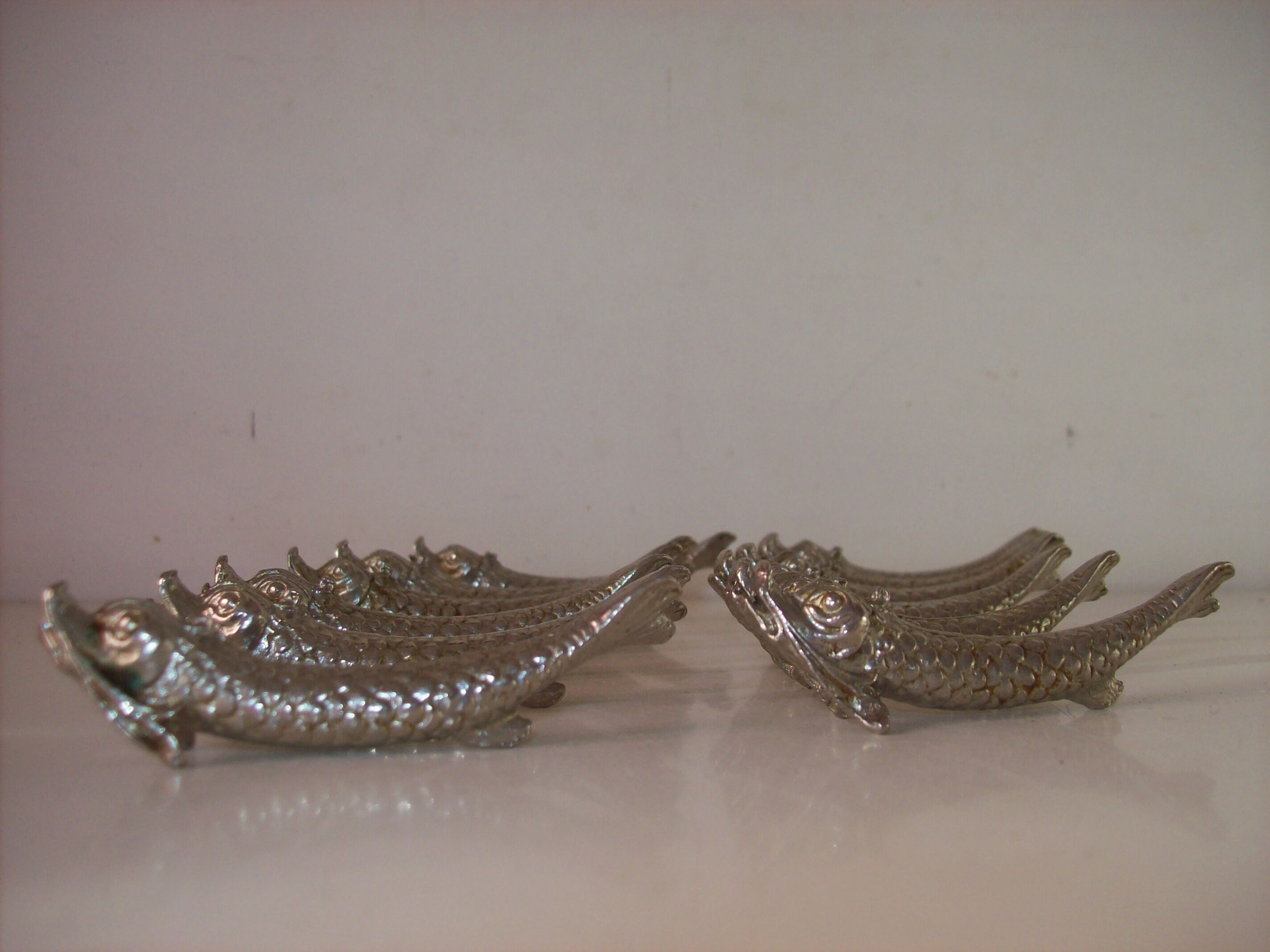 Set of 12 knife holders