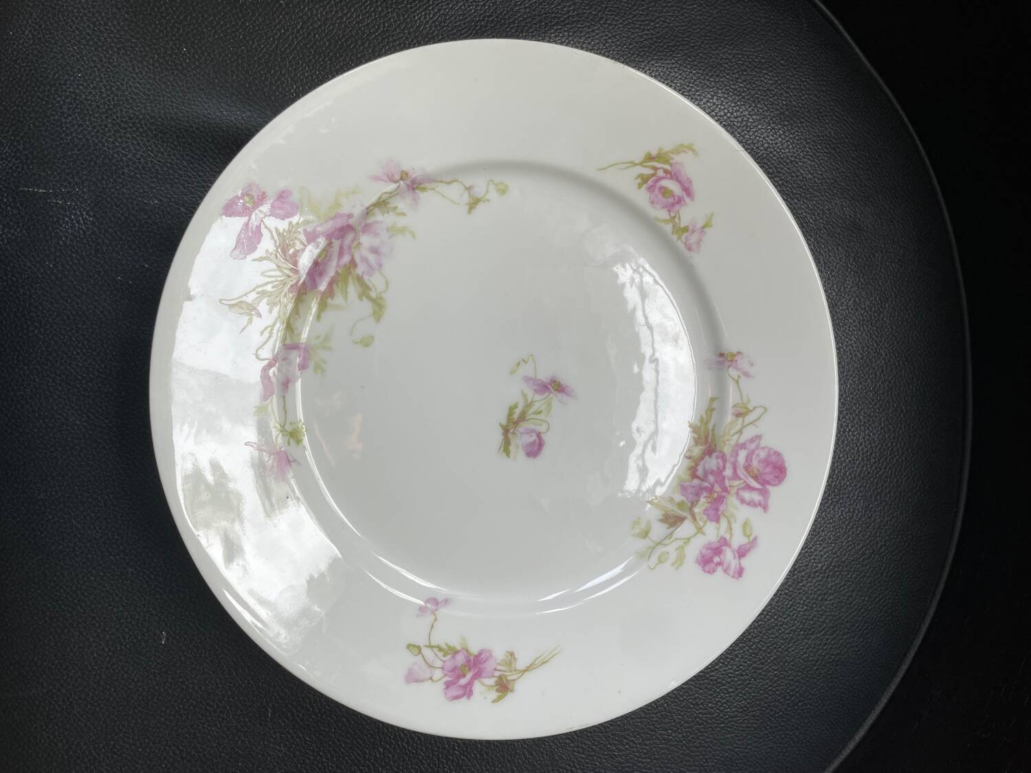 compotier With earthenware lions rue de Rivoli Paris