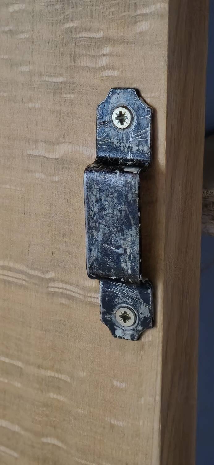 Armoire parisienne