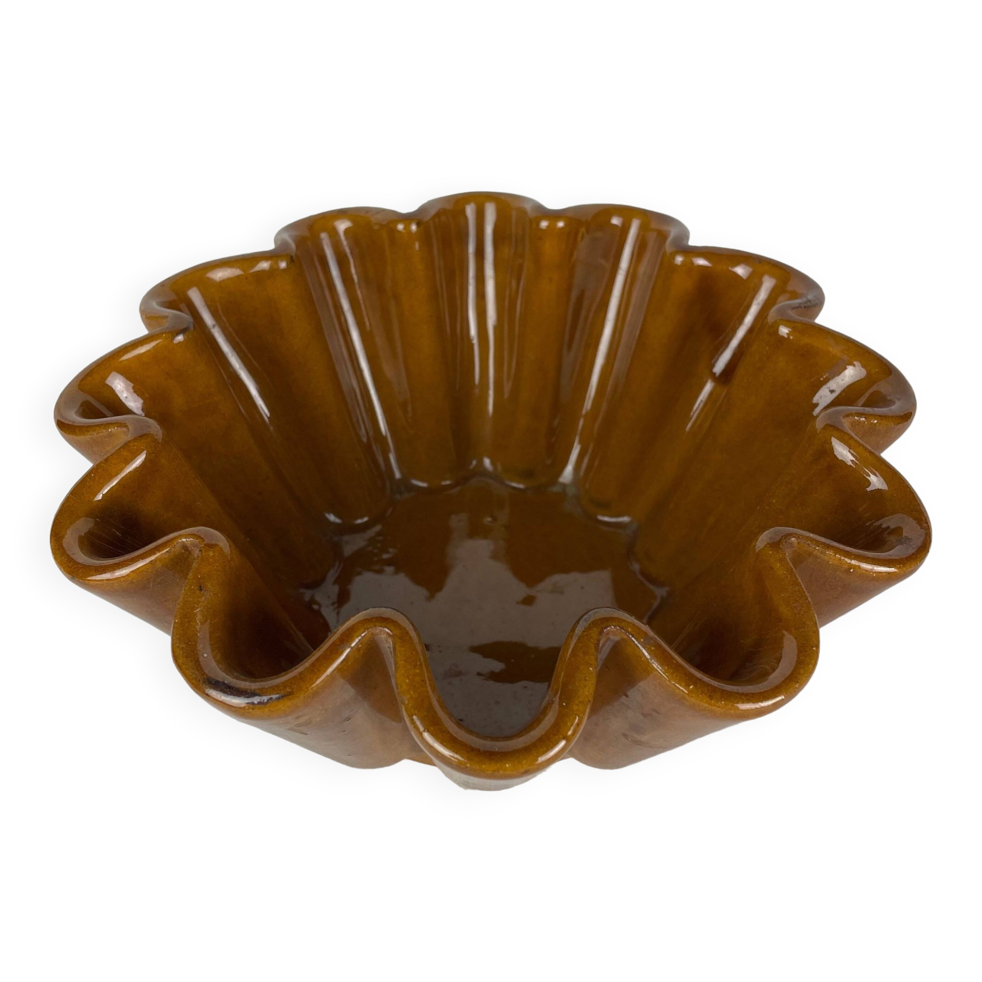 Ocher ceramic cake dish