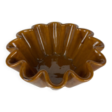 Ocher ceramic cake dish
