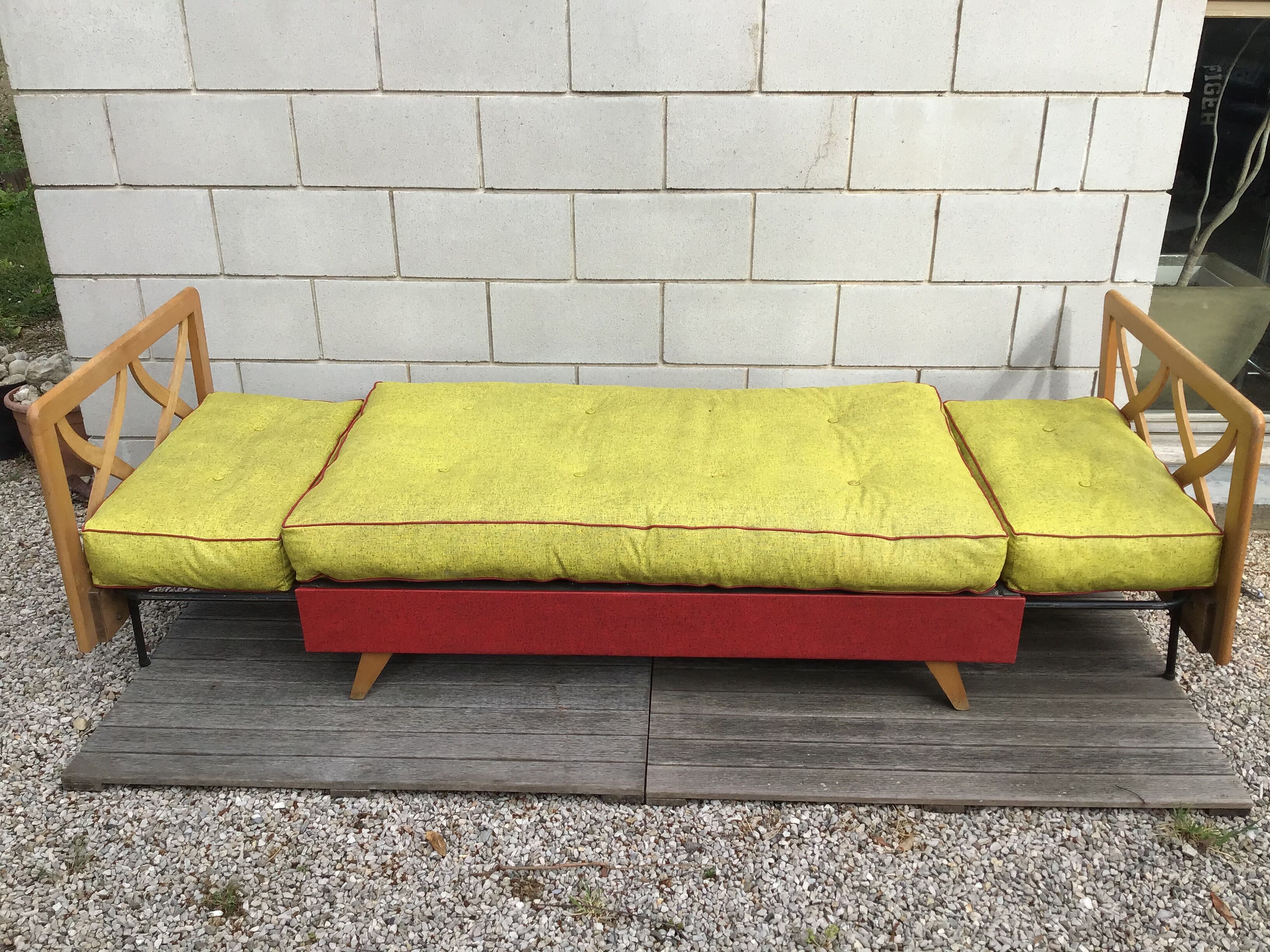 50/60s compact convertible sofa