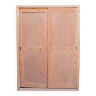 Sliding door wardrobe