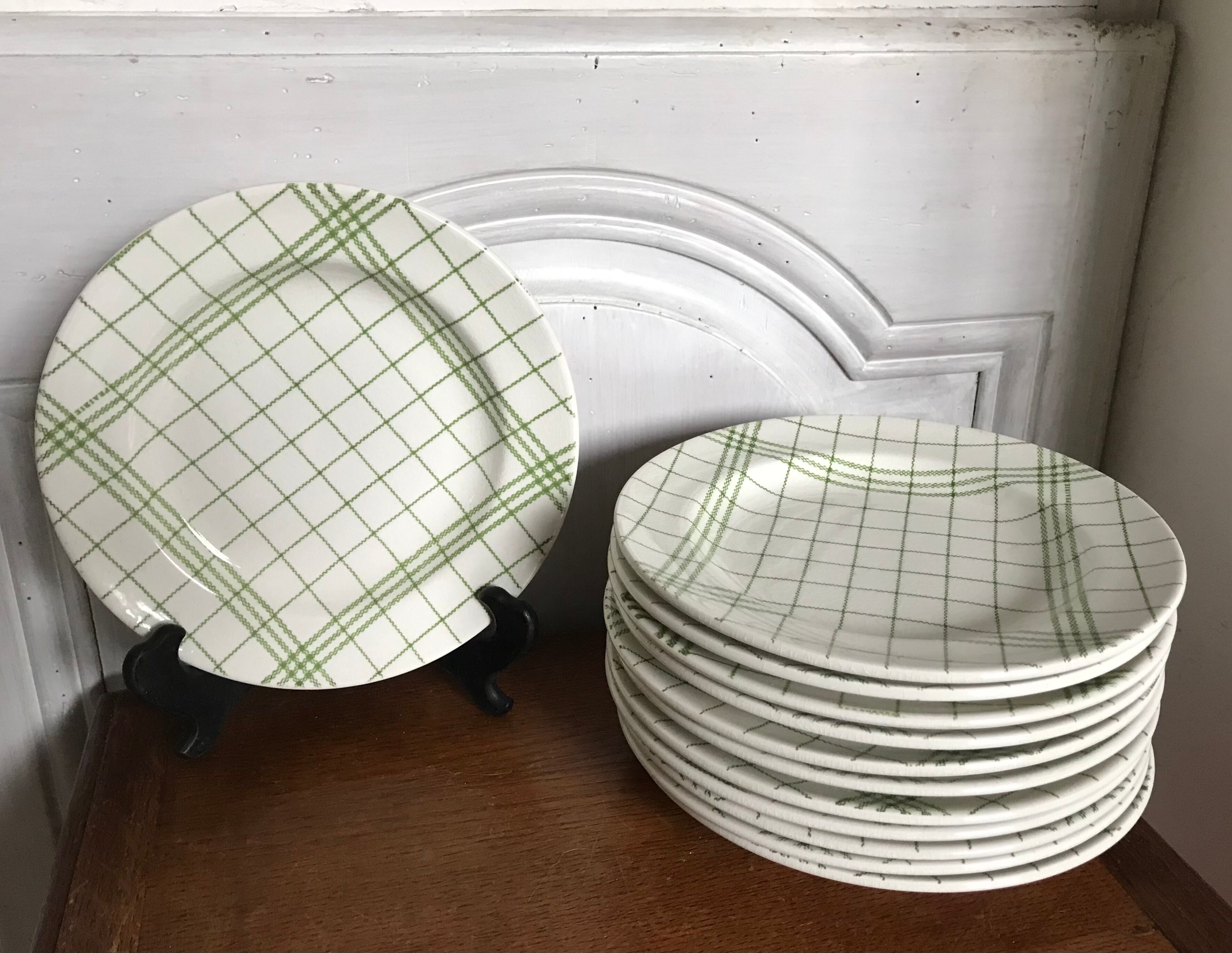 Lot of 12 Gien dessert plates