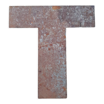 Vintage t metal letter