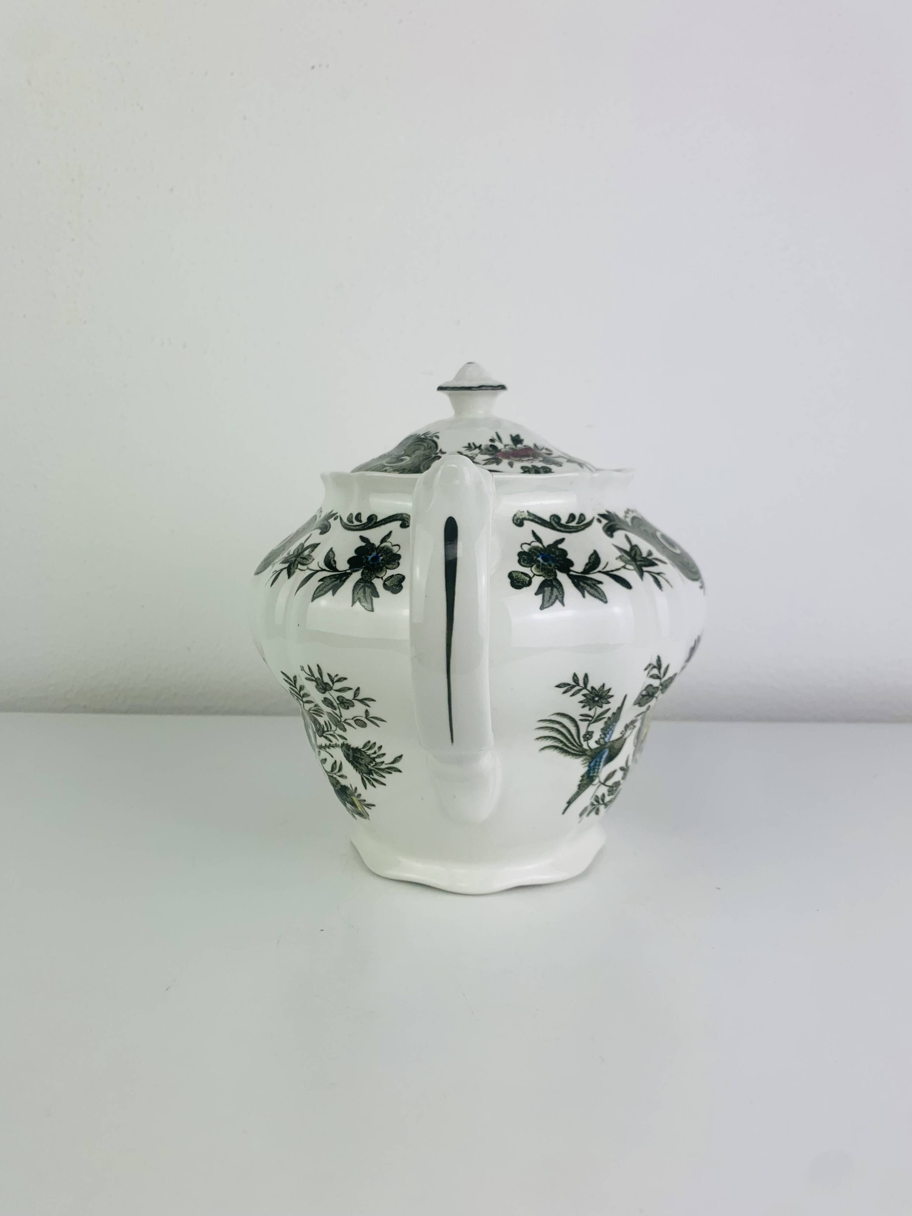 Windsor tea service Ridgway Staffordshire English earthenware, 6 cups