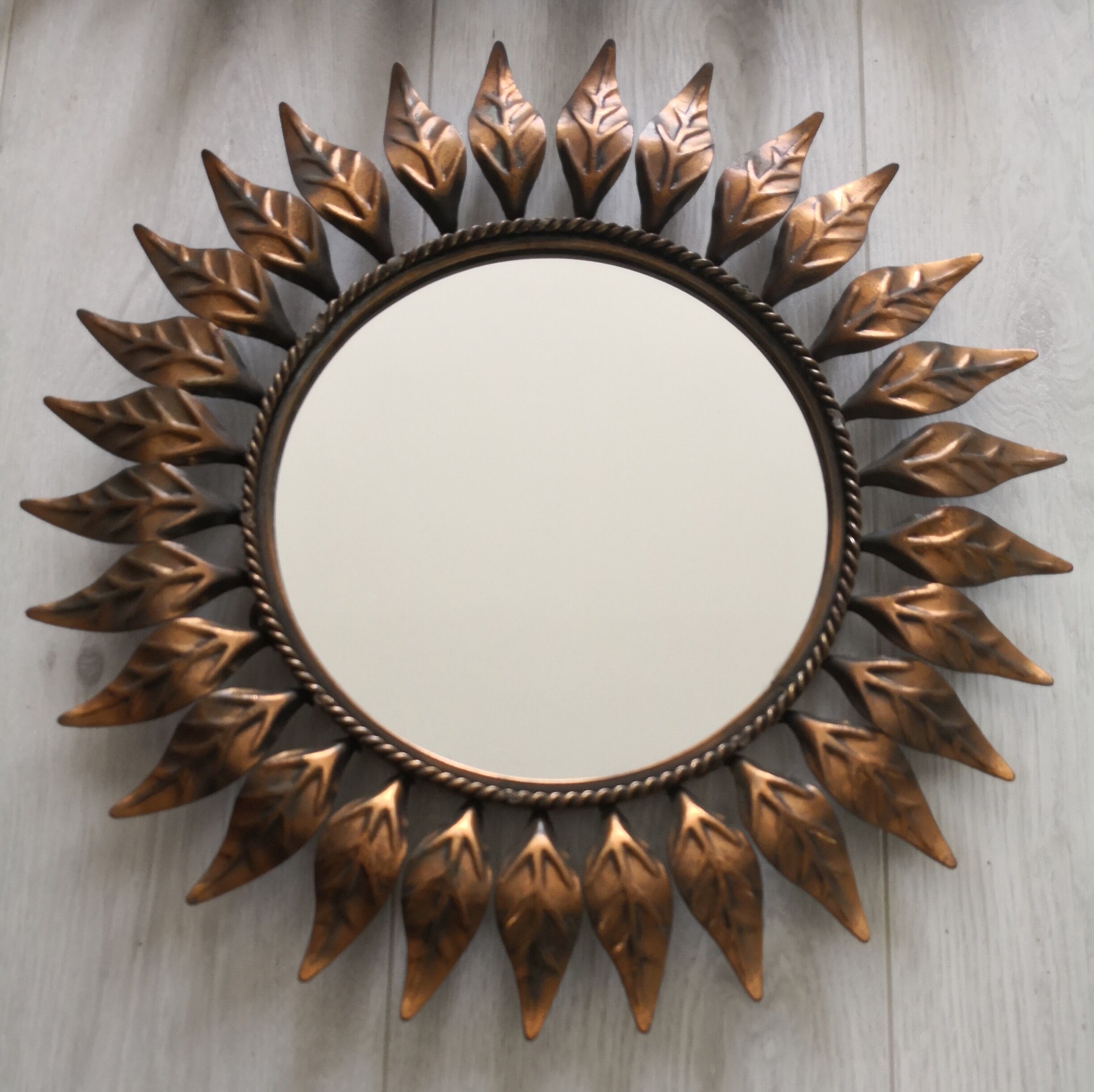 Duo of mirrors in metal of the 60s/70s