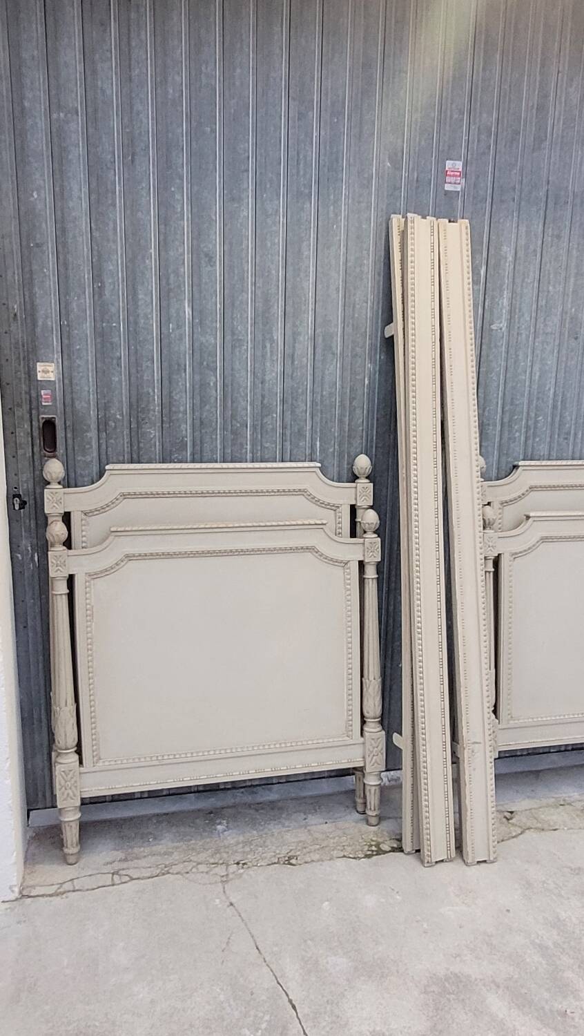Pair of antique Louis XVI style beds with patina - 1900s